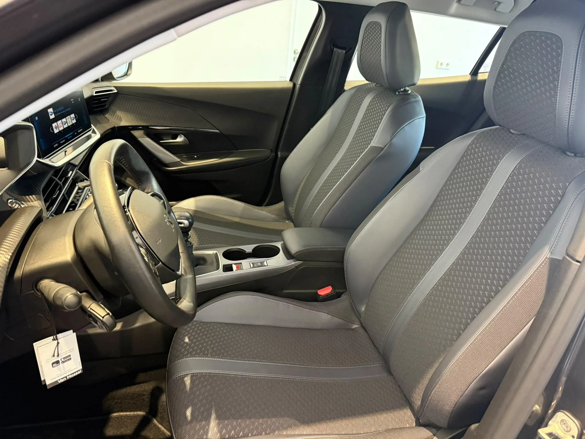Peugeot-2008-image-11