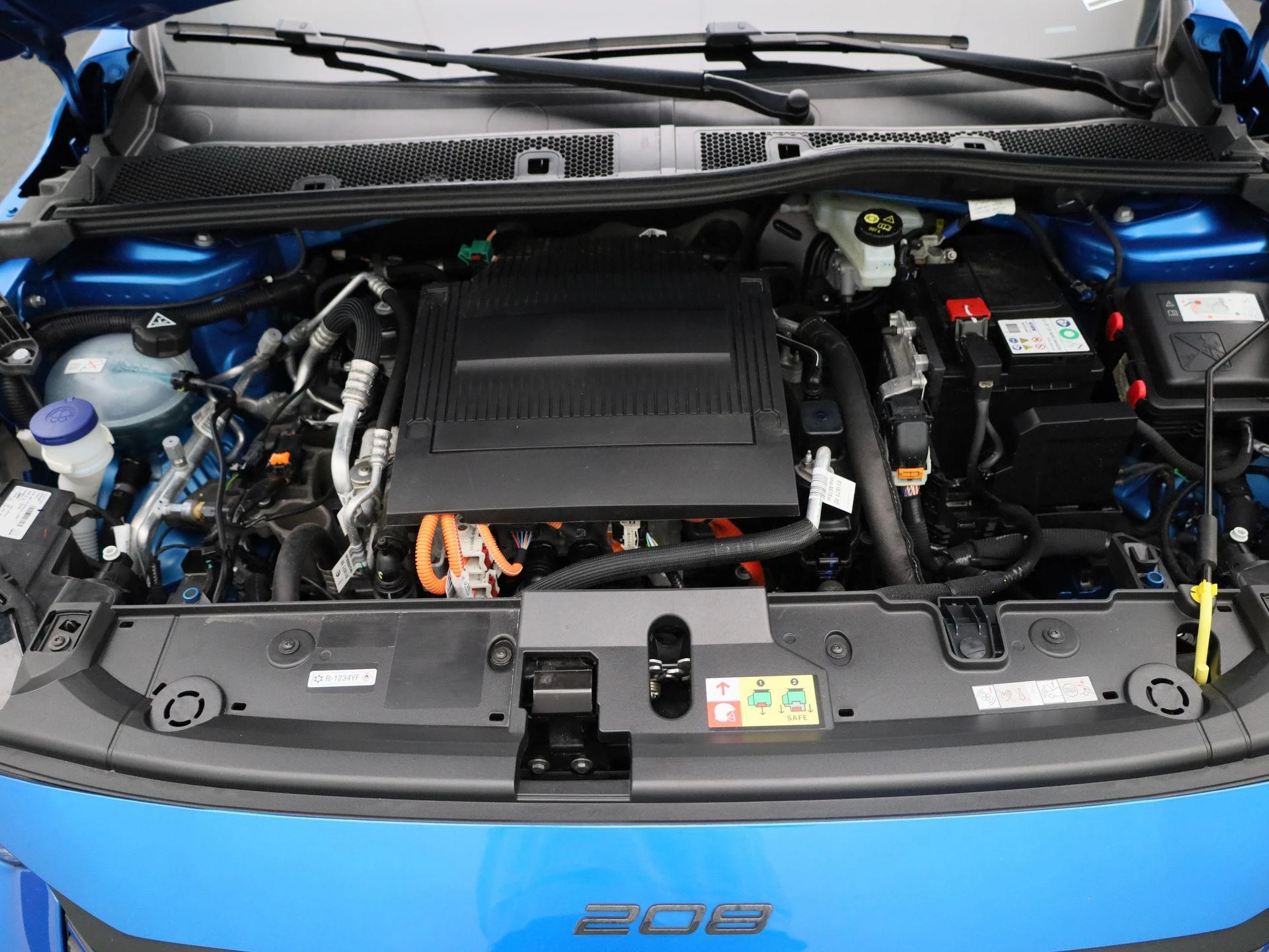 Peugeot-e-208-image-29