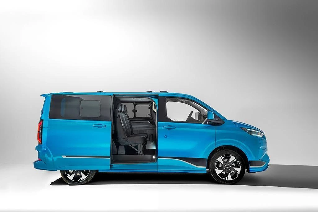Ford-E-Transit Custom-image-3