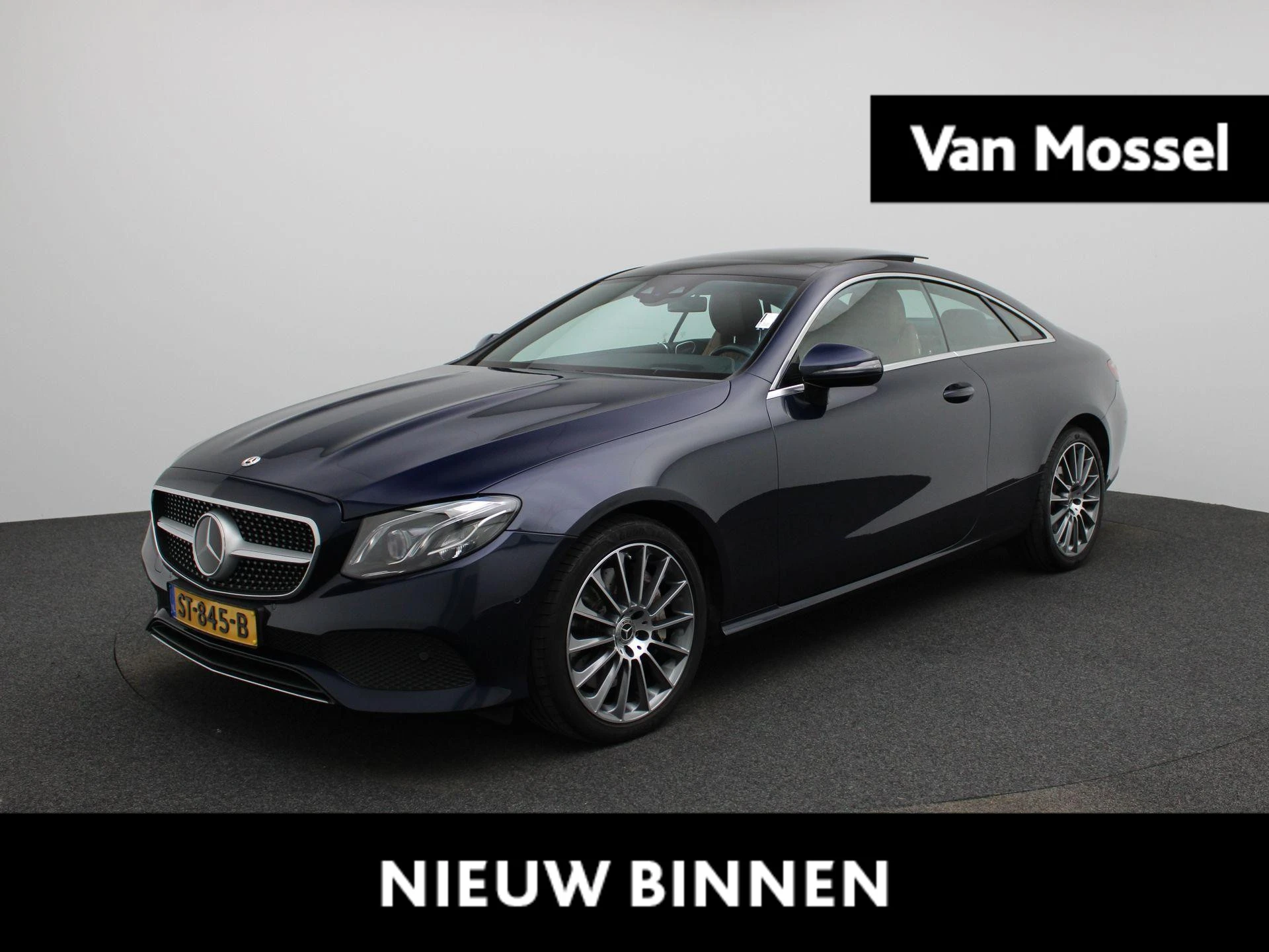 Mercedes-Benz-E-Klasse-image-0