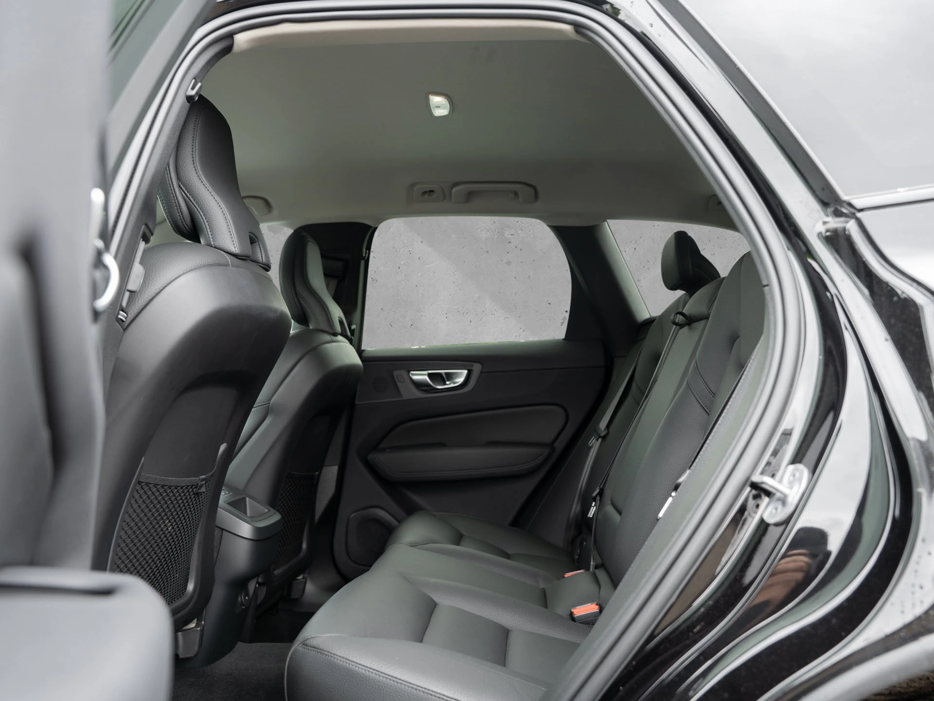 Volvo XC60 B4 Plus Dark