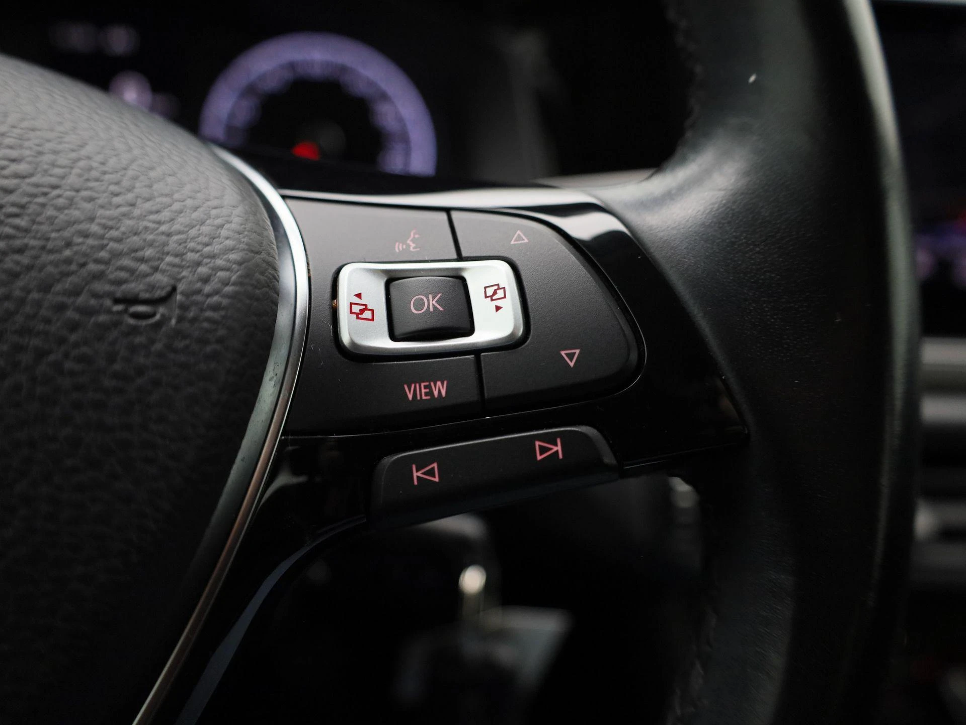 Volkswagen-Polo-image-14
