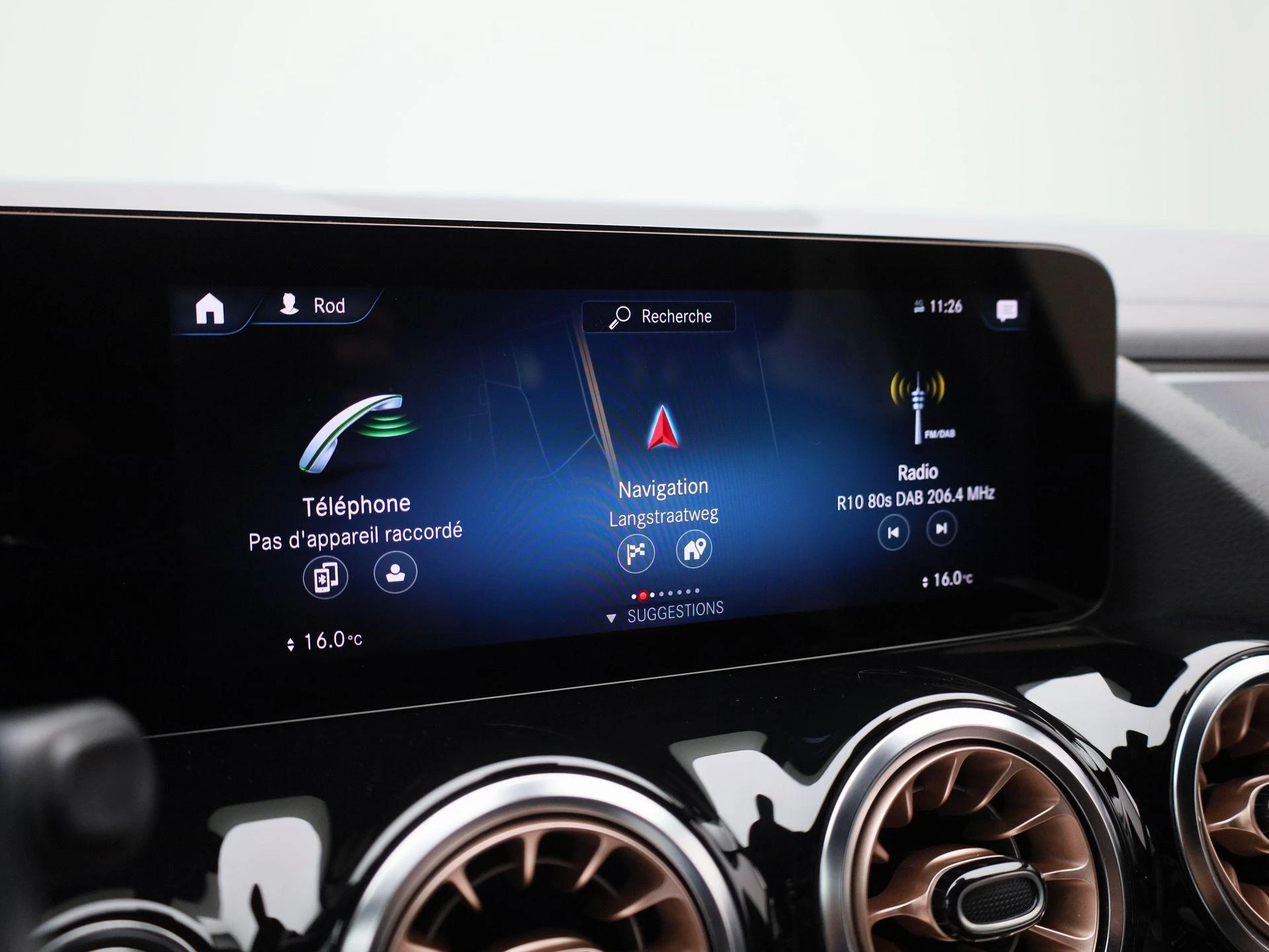 Mercedes-Benz-EQA-image-32