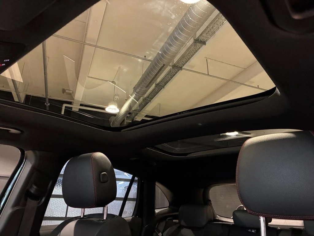 Mercedes-Benz-GLA 250-image-18