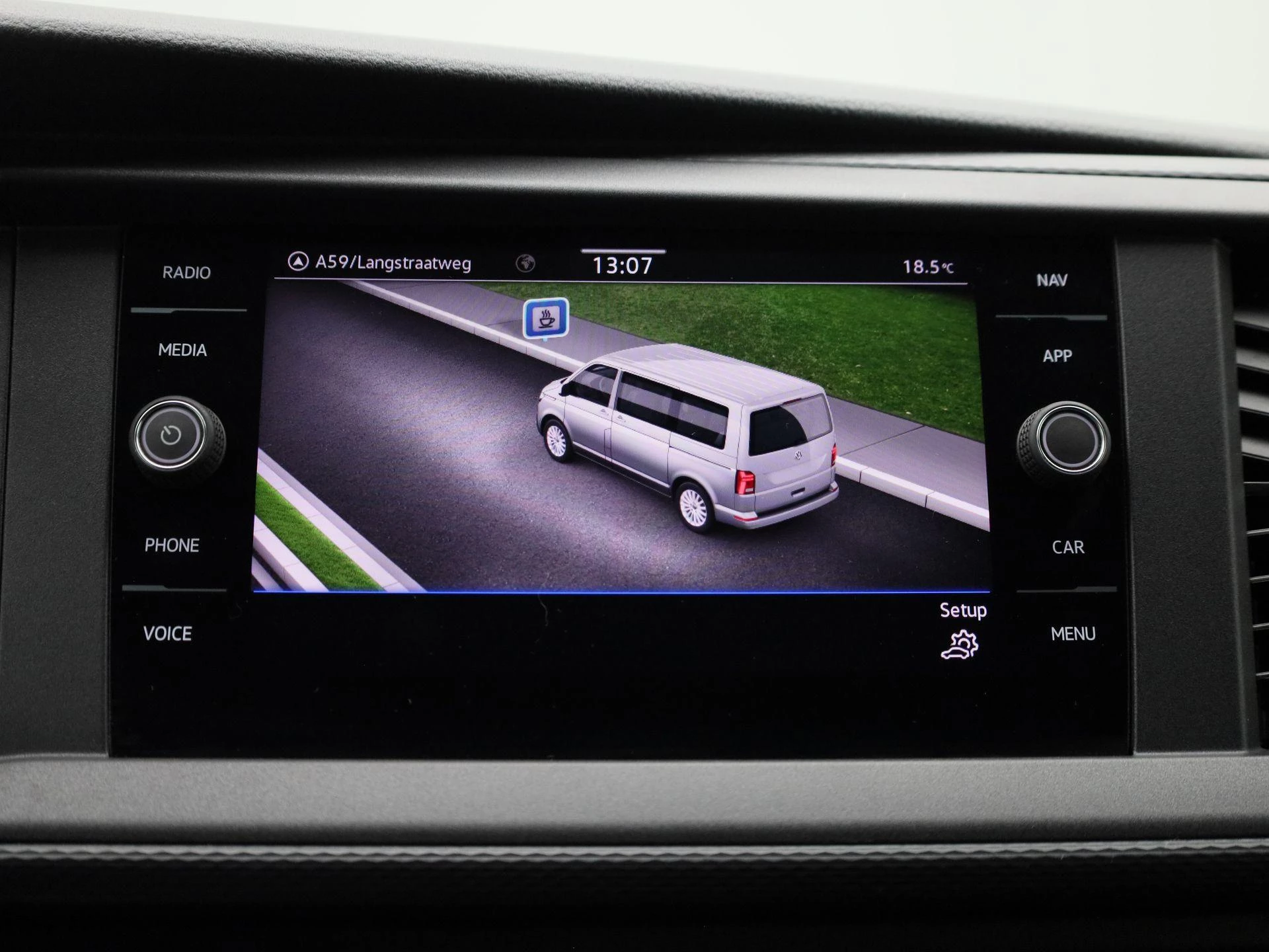 Volkswagen-Transporter-image-30