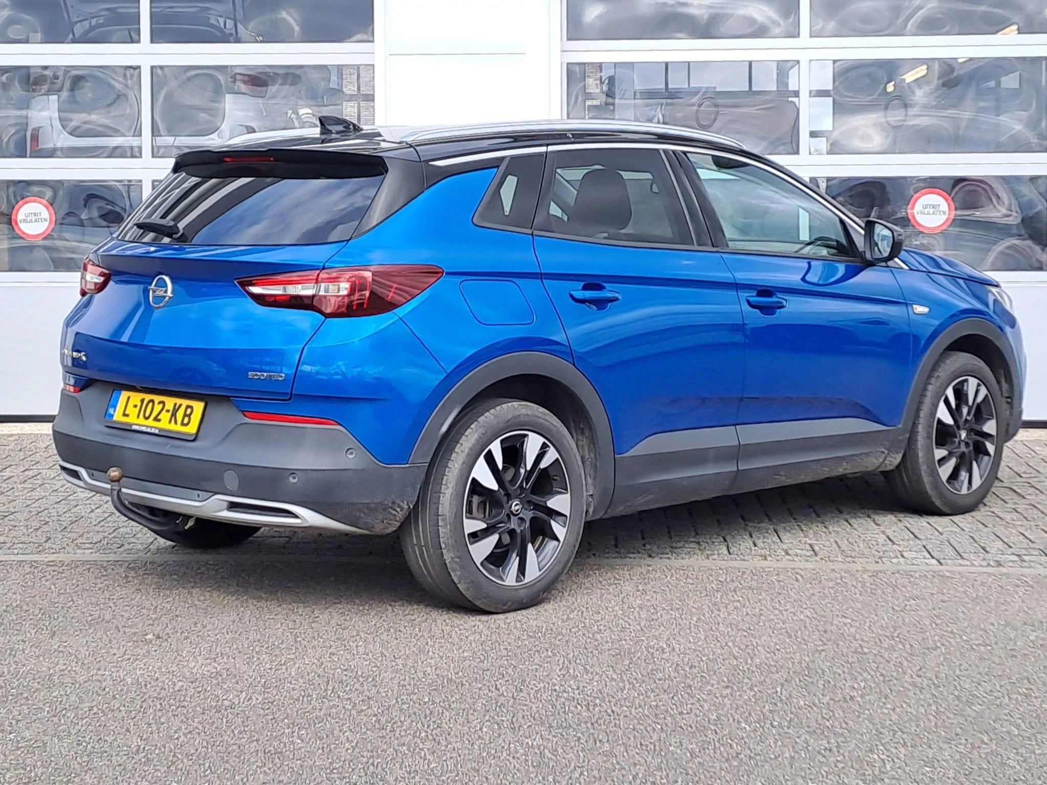 Opel-Grandland X-image-5