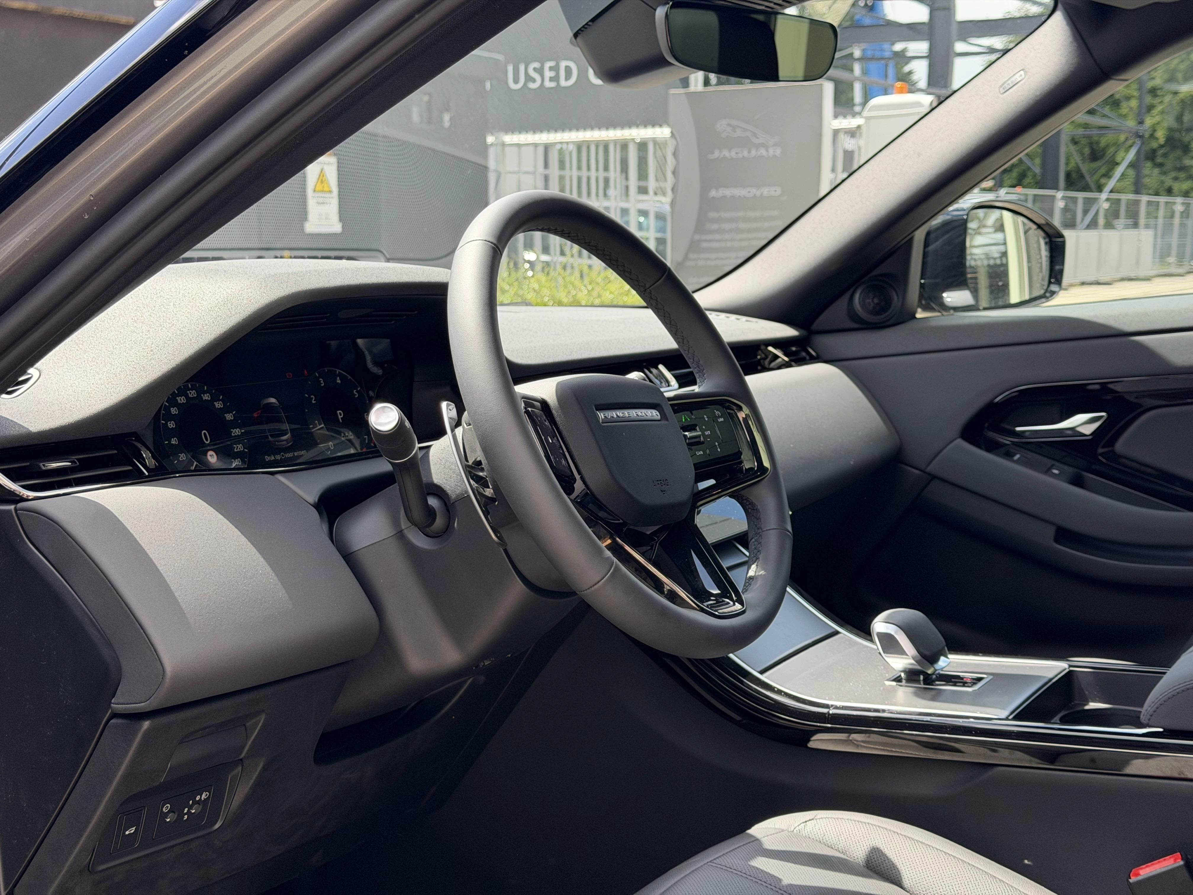 Land Rover Range Rover Evoque P160 S FWD Auto. 26.5MY