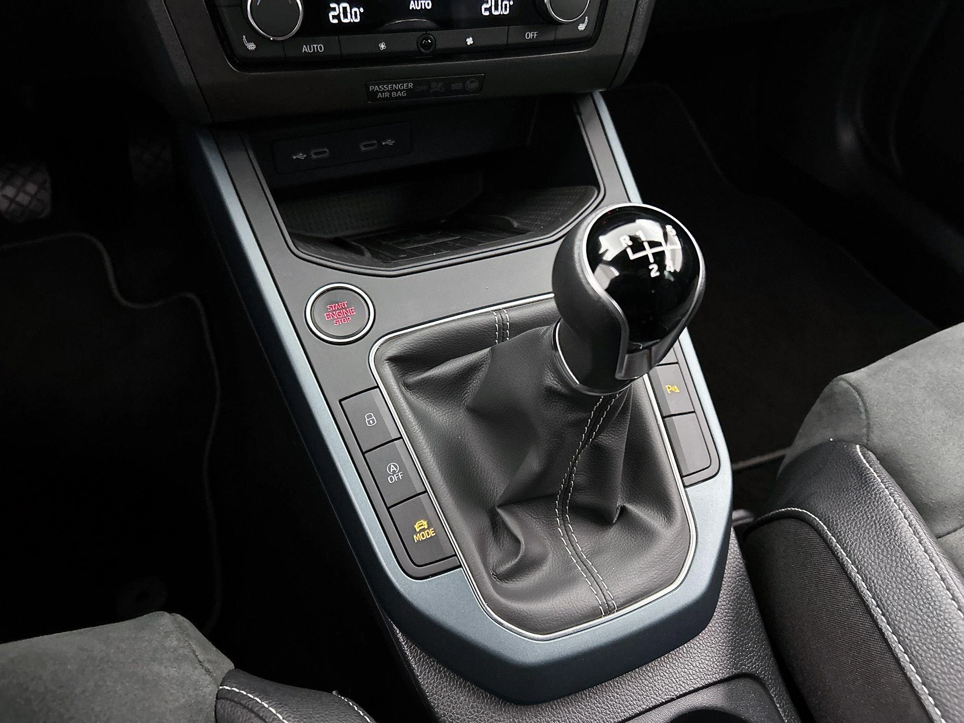SEAT-Arona-image-25