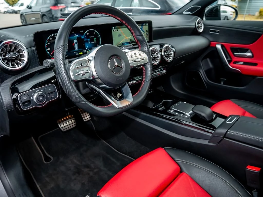 Mercedes-Benz-CLA 250 e-image-8