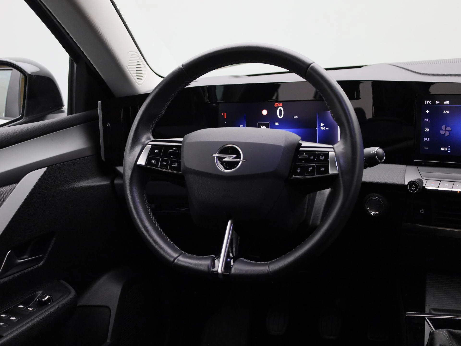 Opel-Astra-image-9