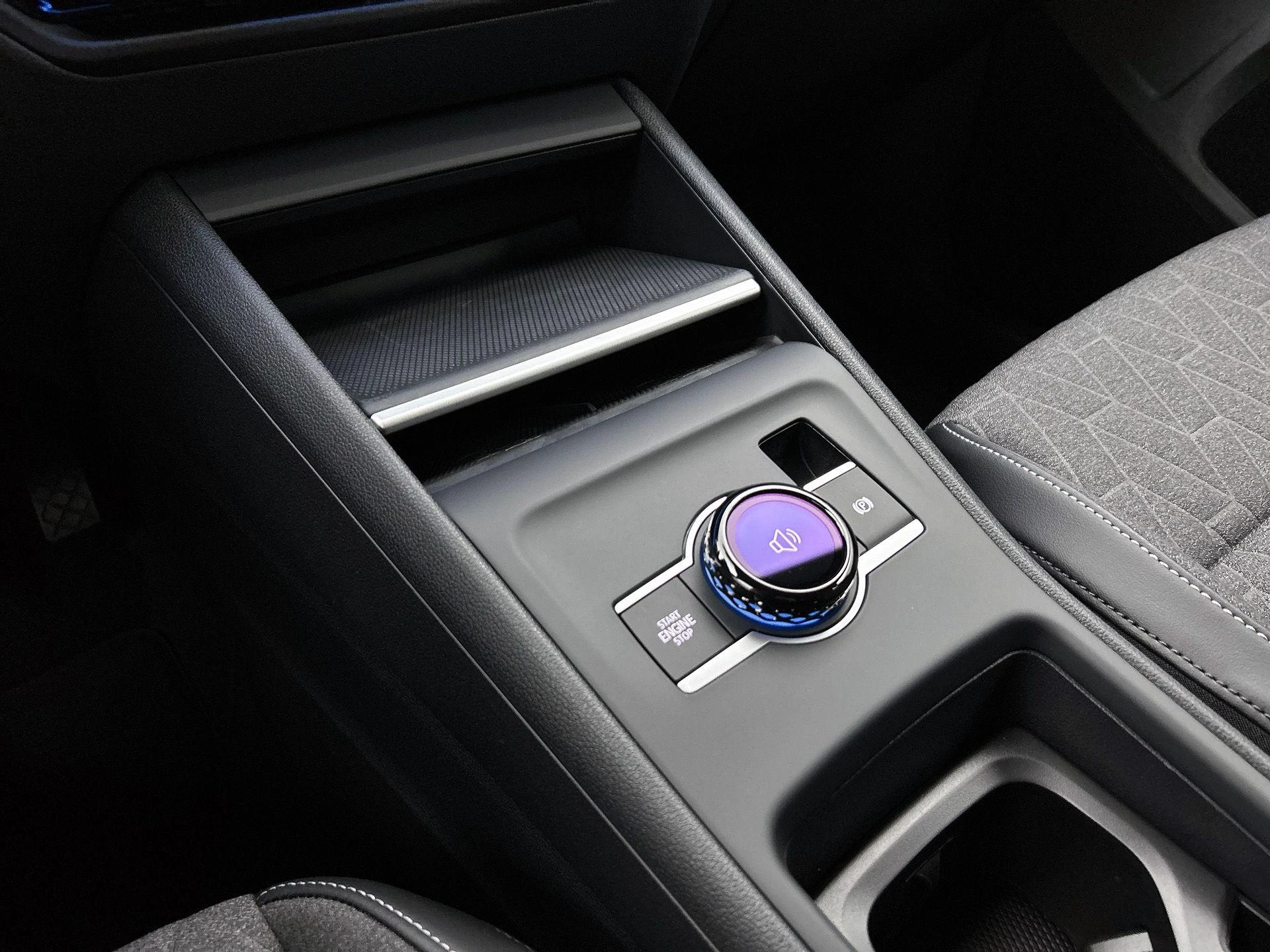 Volkswagen-Tiguan-image-31