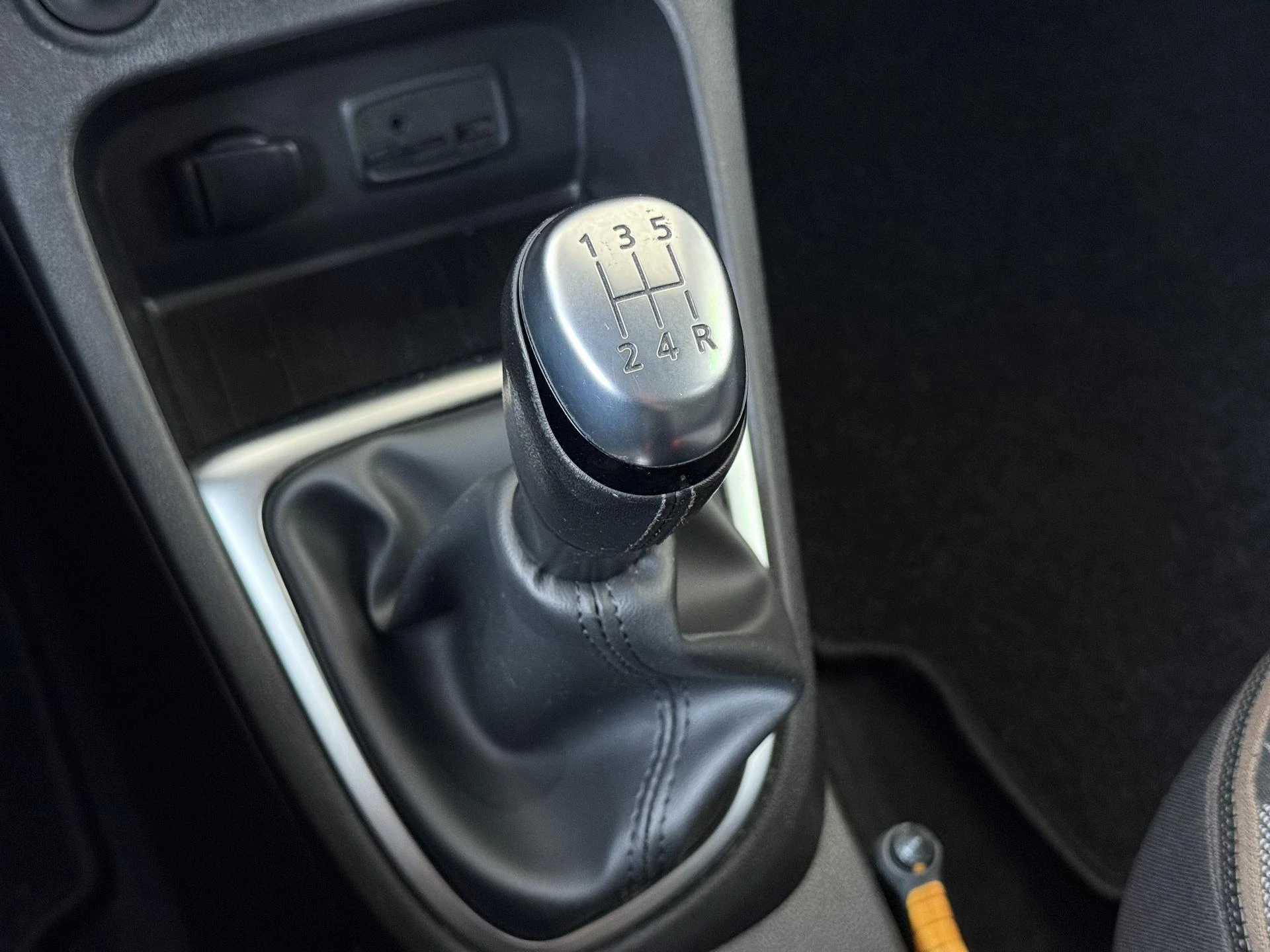 Renault-Captur-image-13