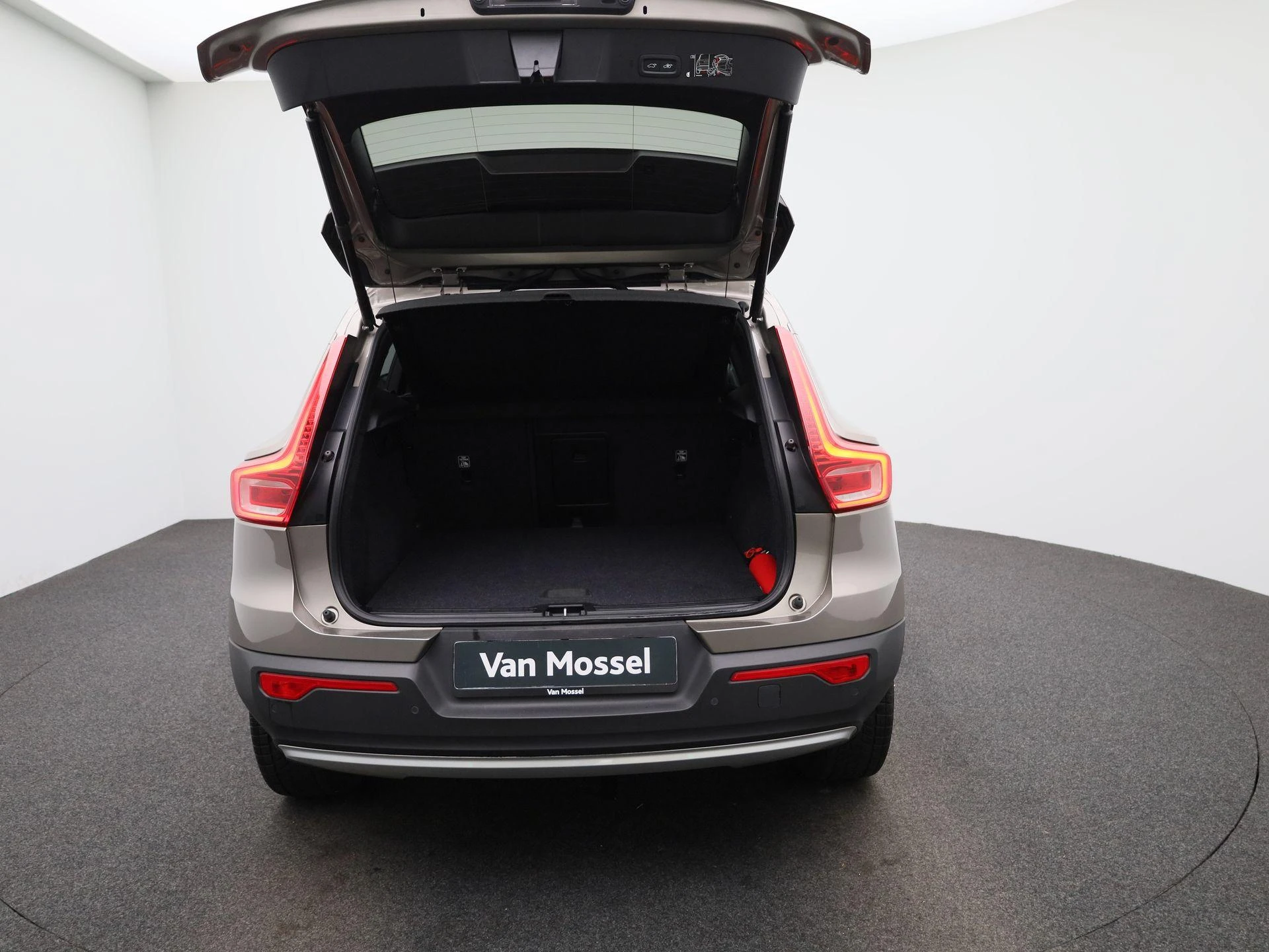 Volvo-XC40-image-10