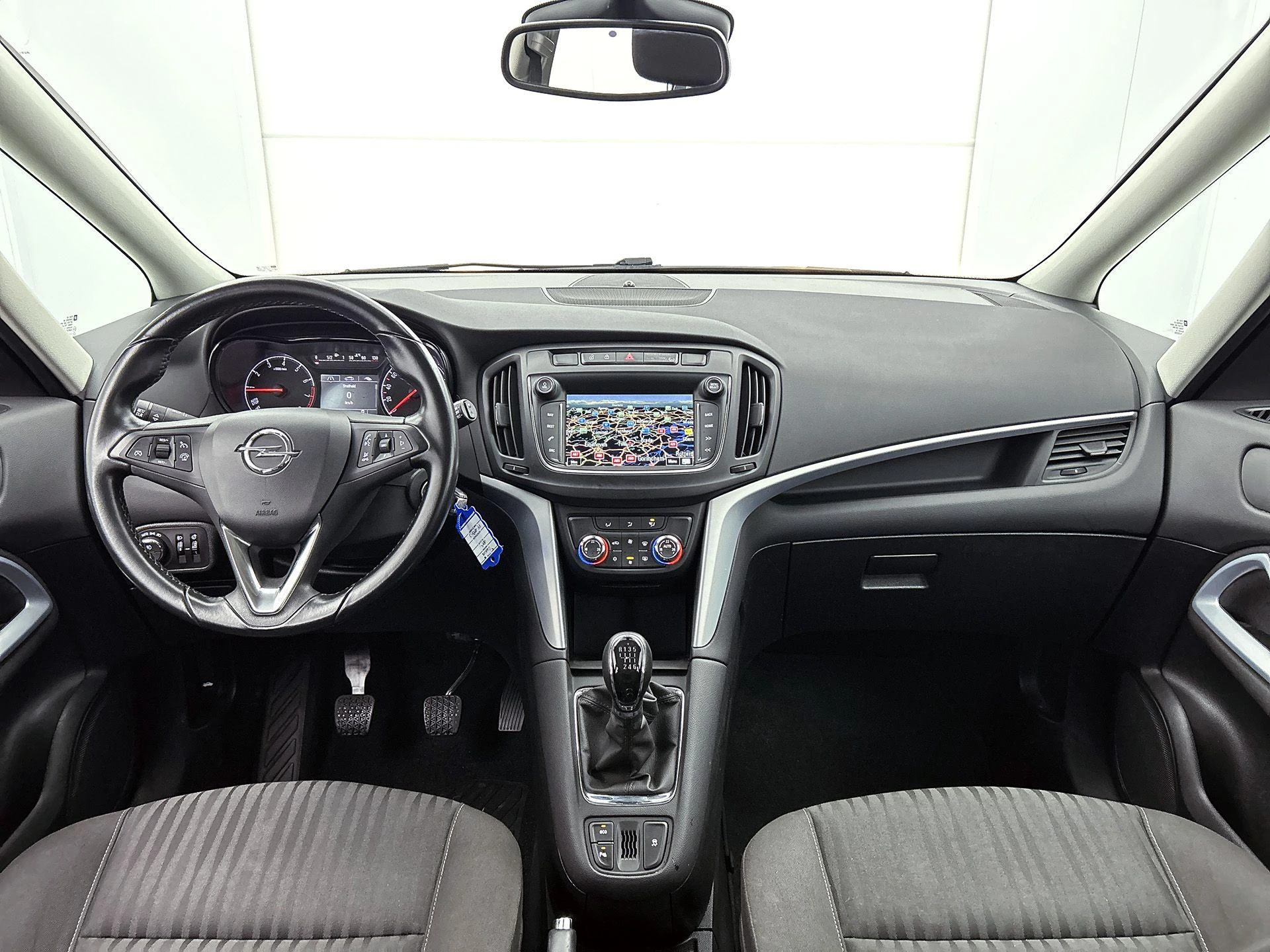 Opel-Zafira Tourer-image-20