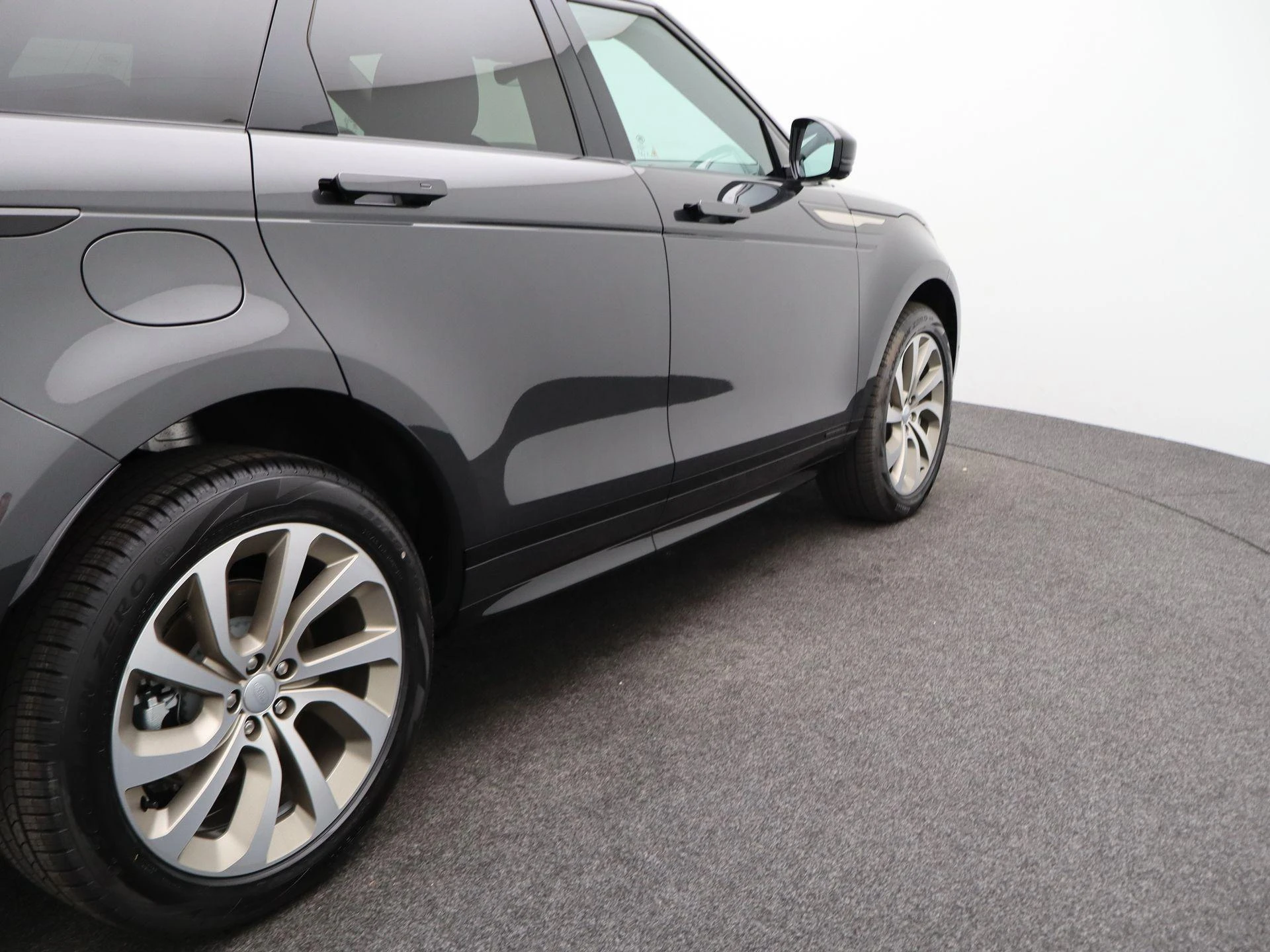 Land Rover-Range Rover Evoque-image-52