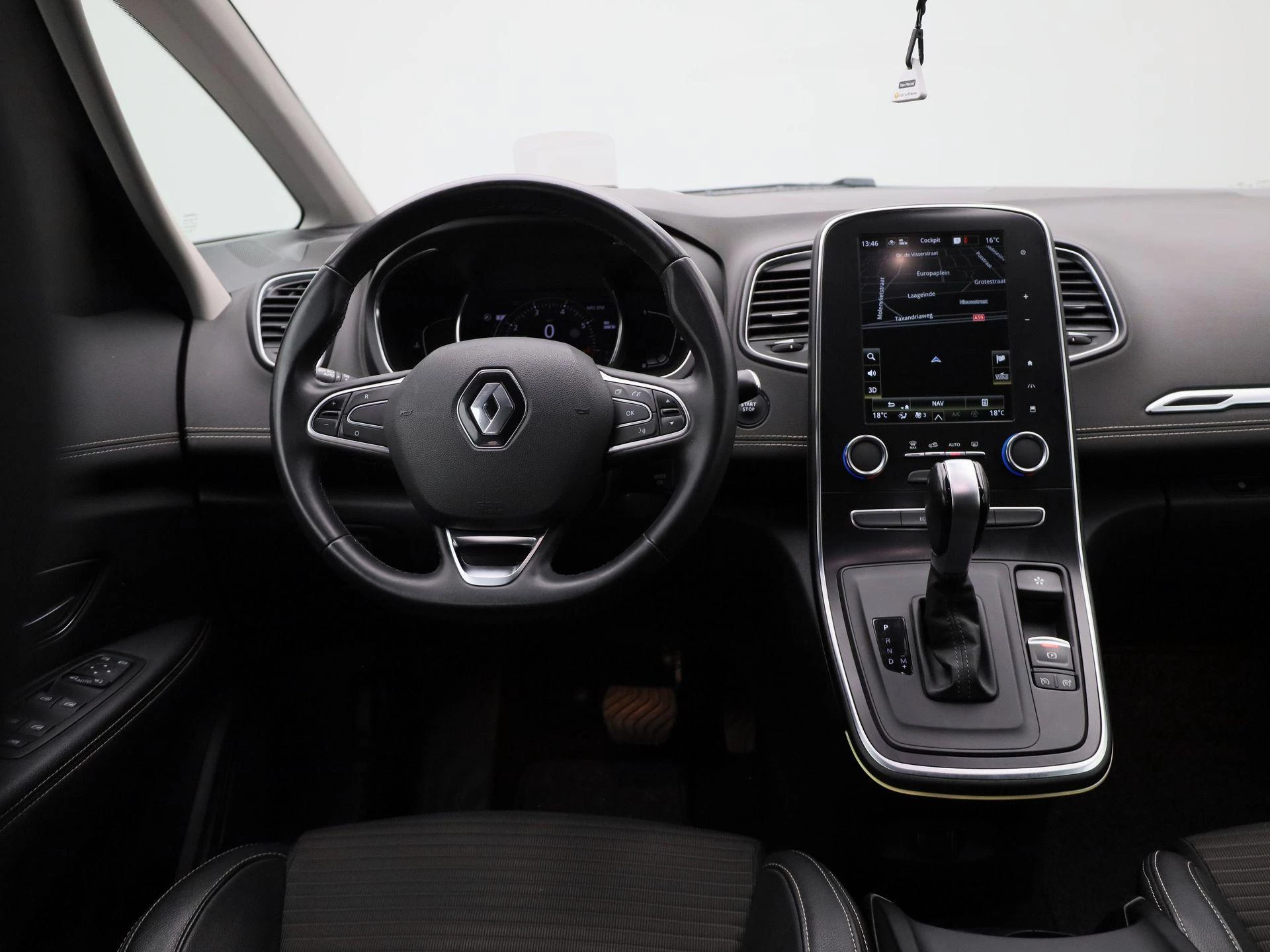 Renault-Grand Scénic-image-6