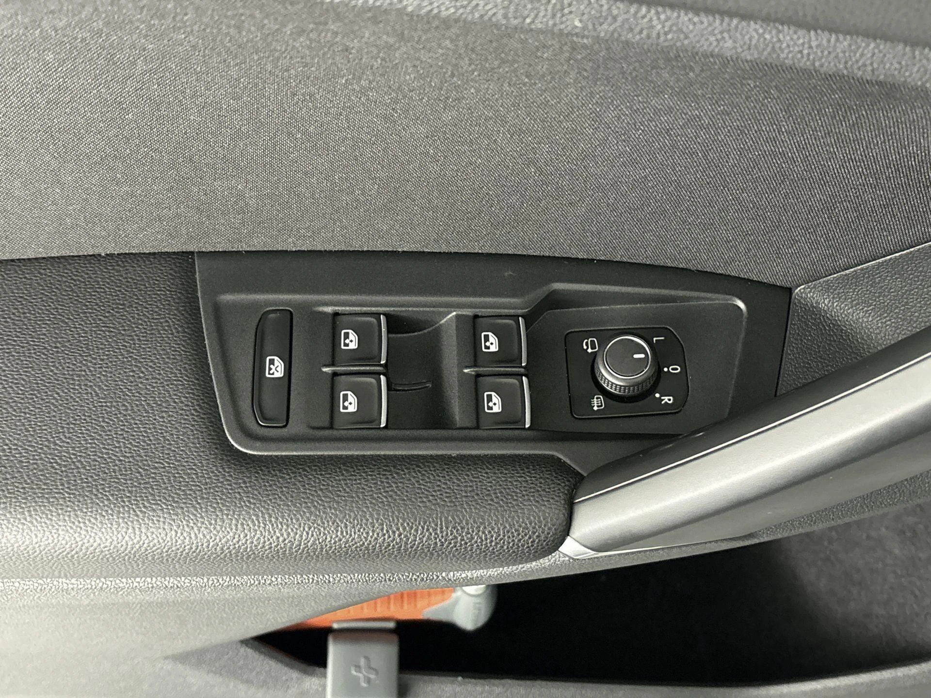Volkswagen-Tiguan-image-20