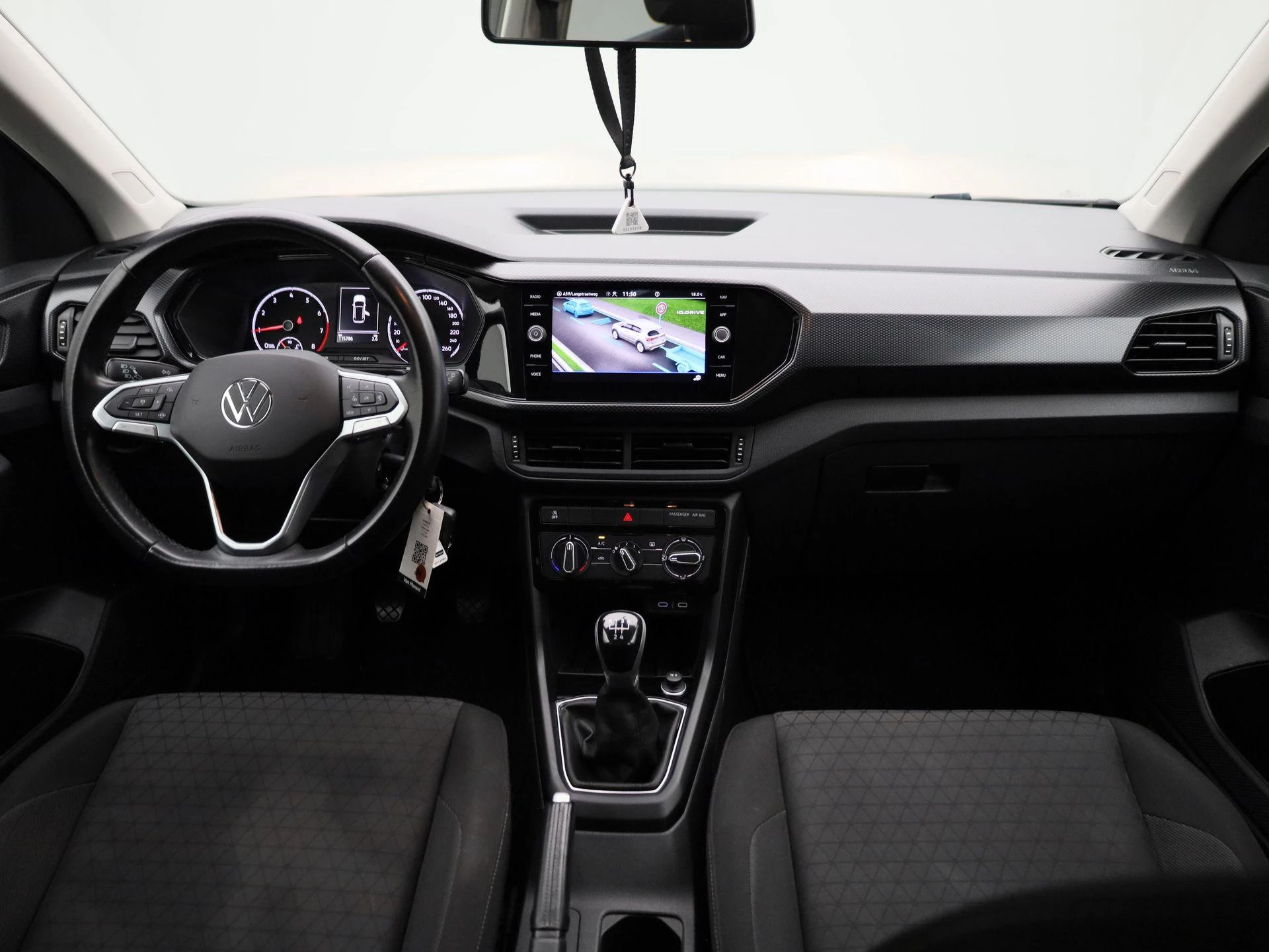 Volkswagen-T-Cross-image-35