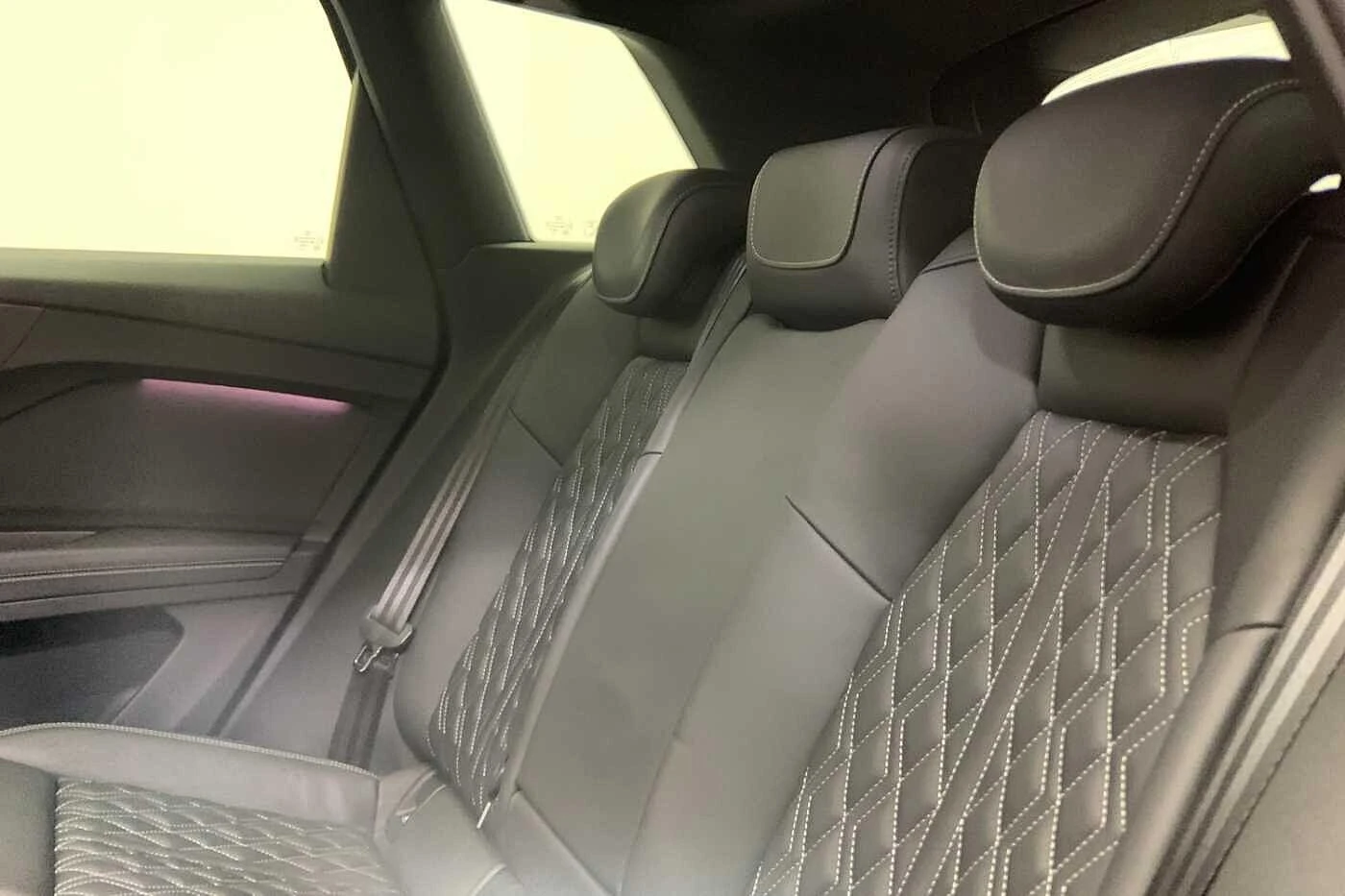 Audi-Q4 e-tron-image-9