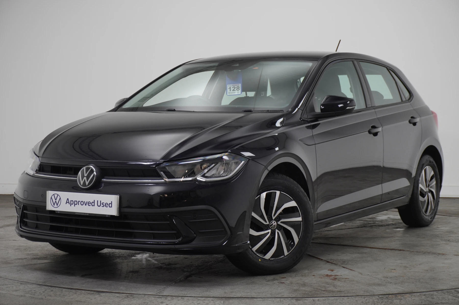 Volkswagen-Polo-image-34