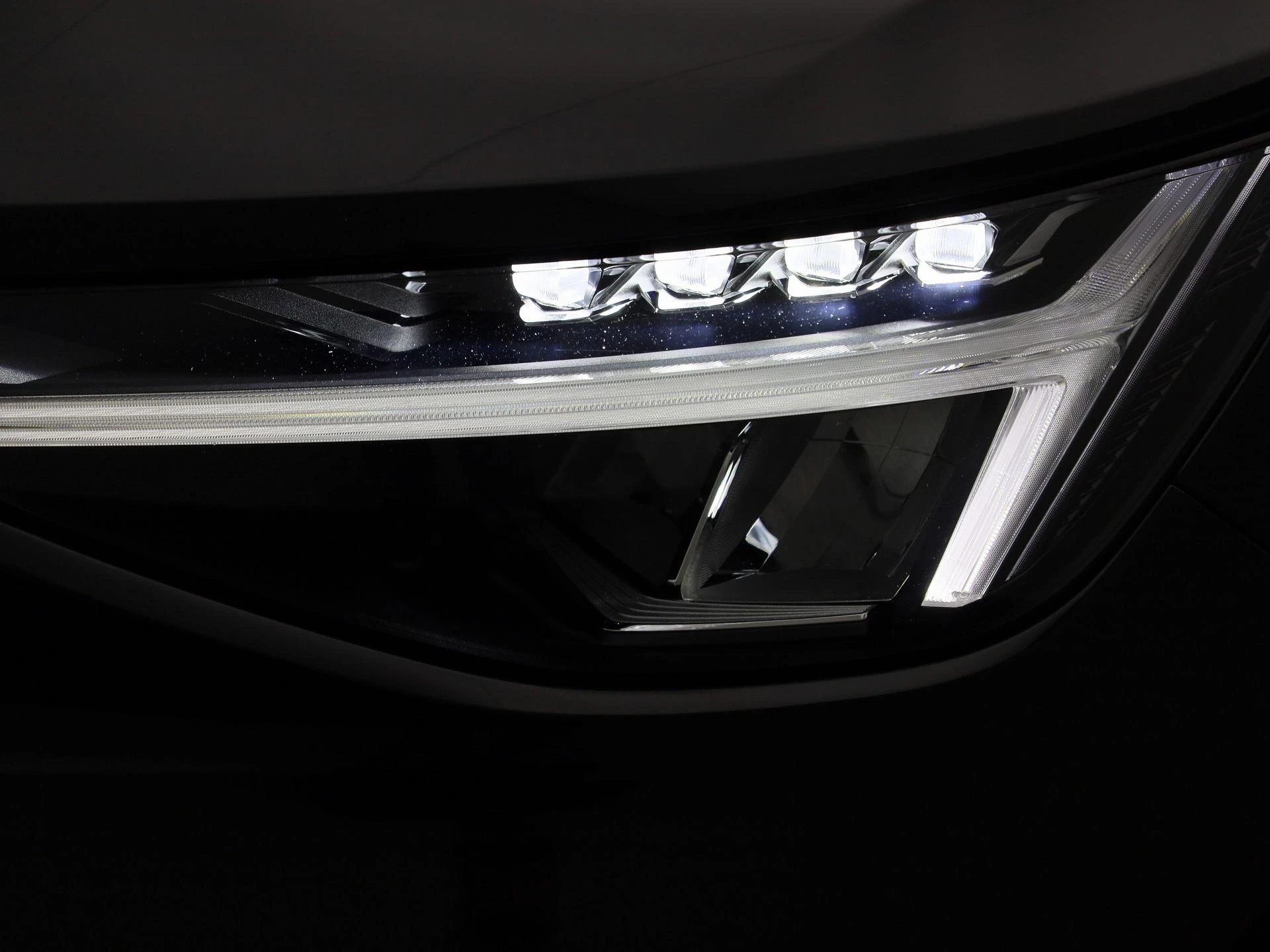 Volvo-XC40-image-15
