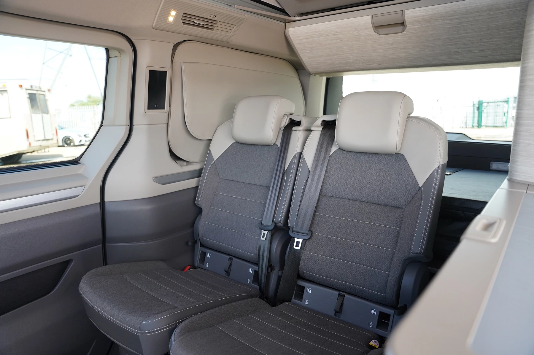 Volkswagen-California-image-9