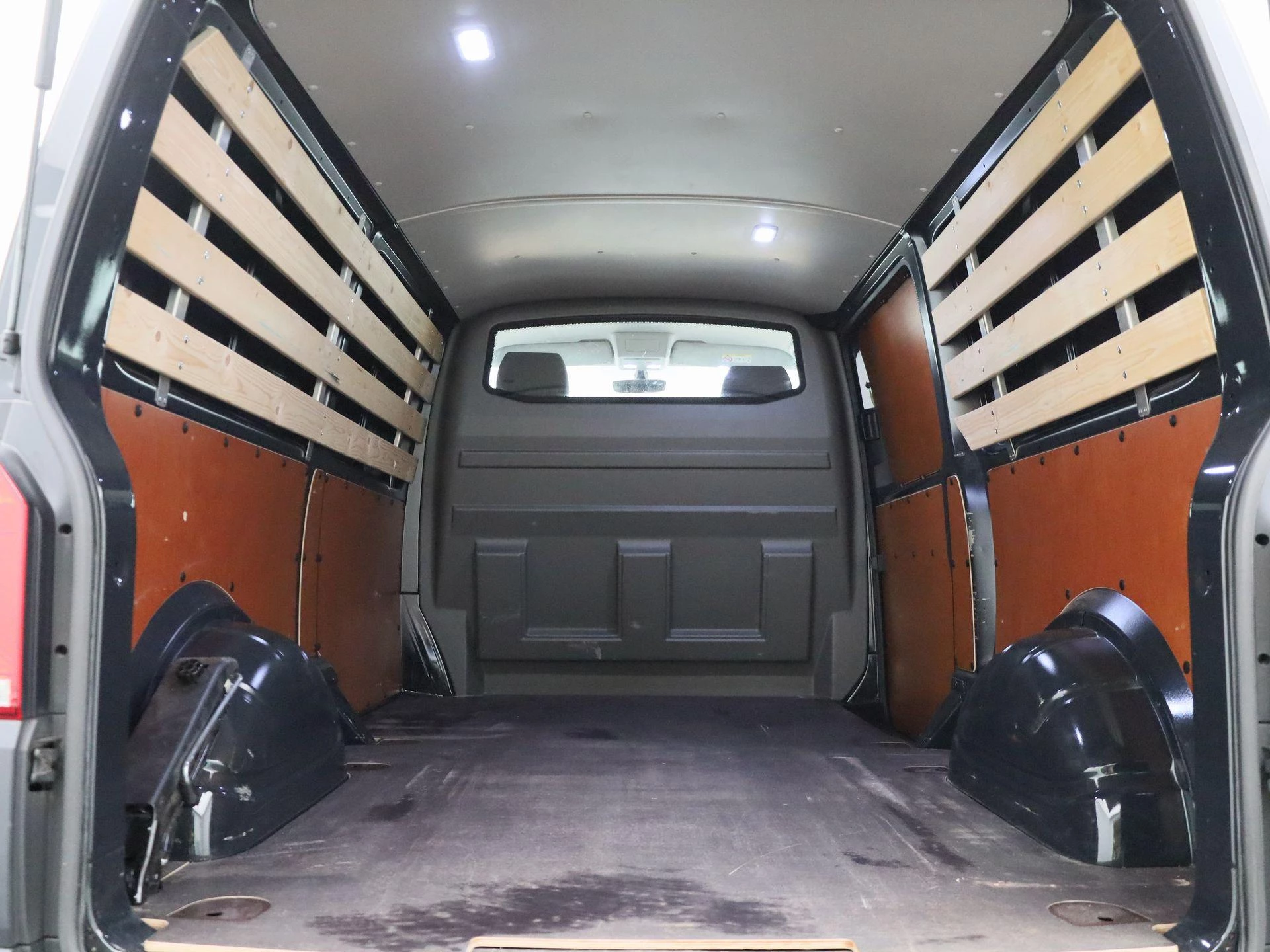 Volkswagen Transporter 2.0 TDI L2H1 150PK