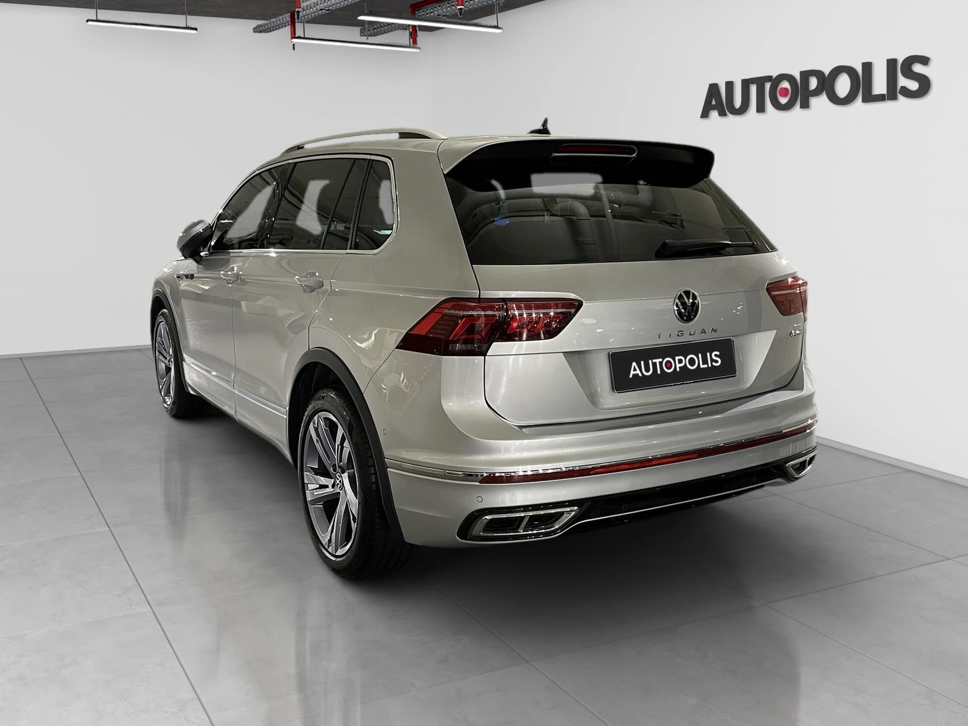 Volkswagen-Tiguan-image-17