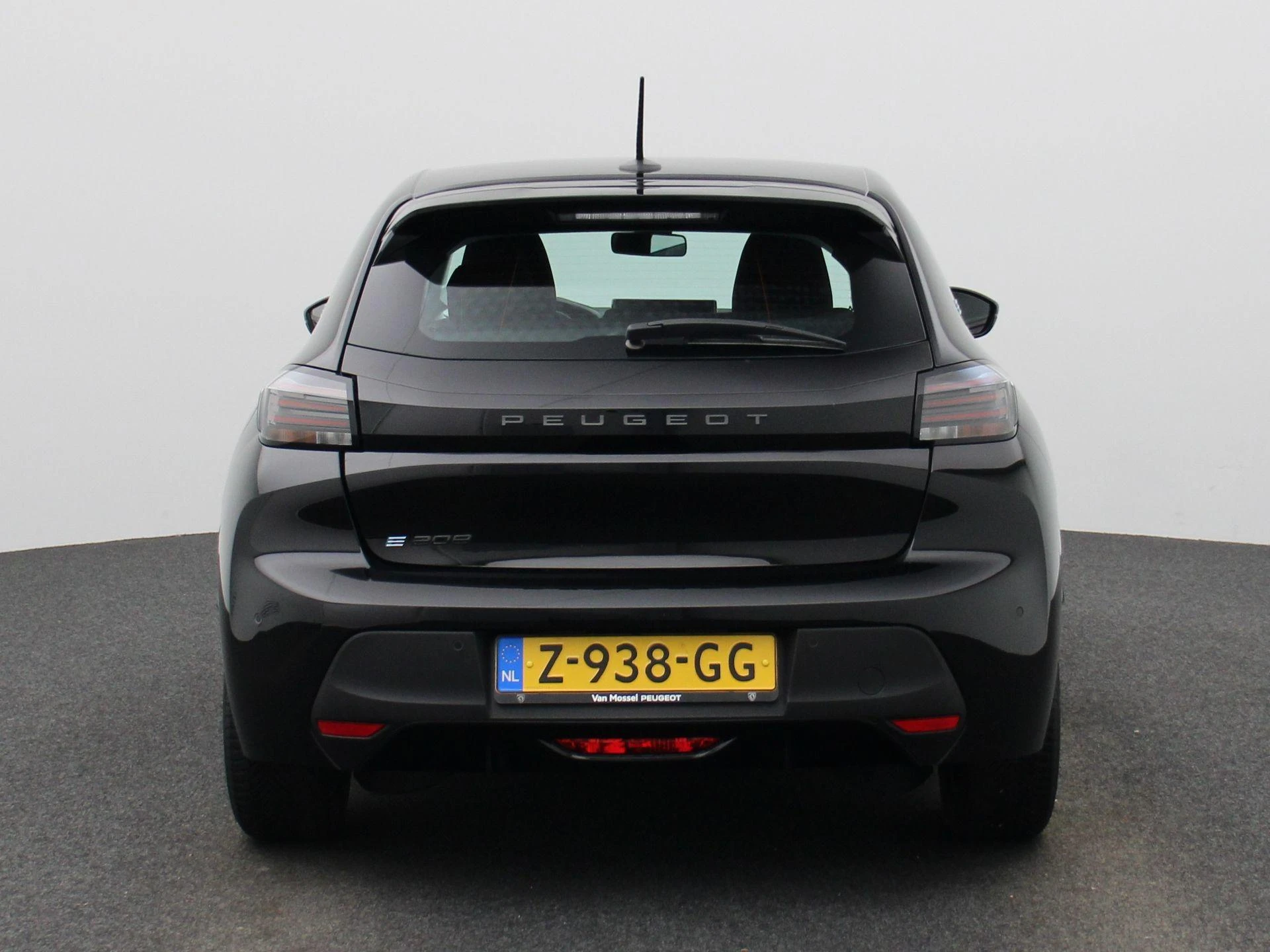 Peugeot-e-208-image-6
