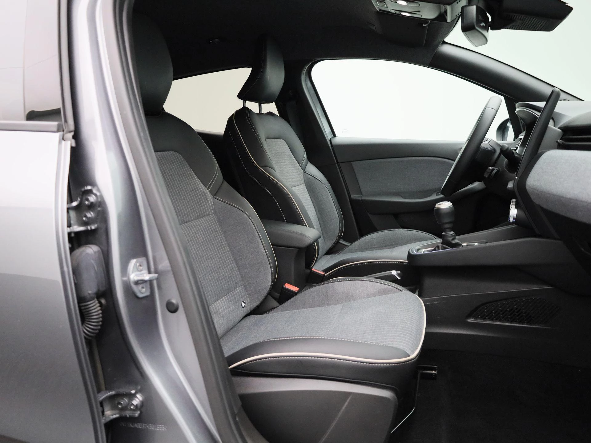 Renault-Clio-image-31