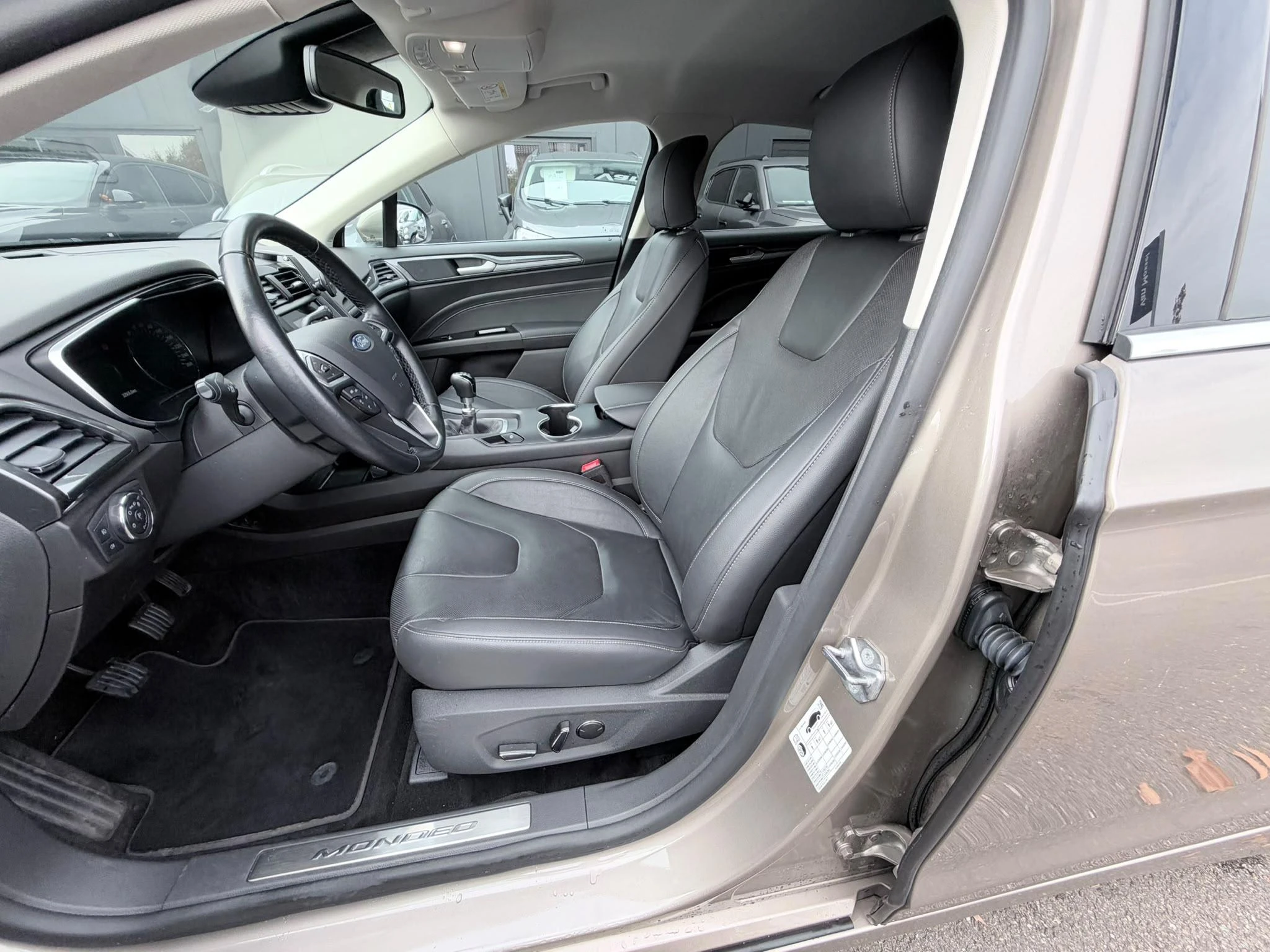 Ford-Mondeo-image-6