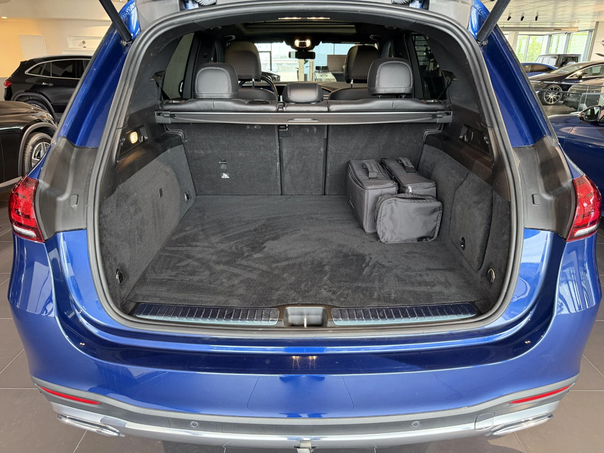Mercedes-Benz-GLE-image-16