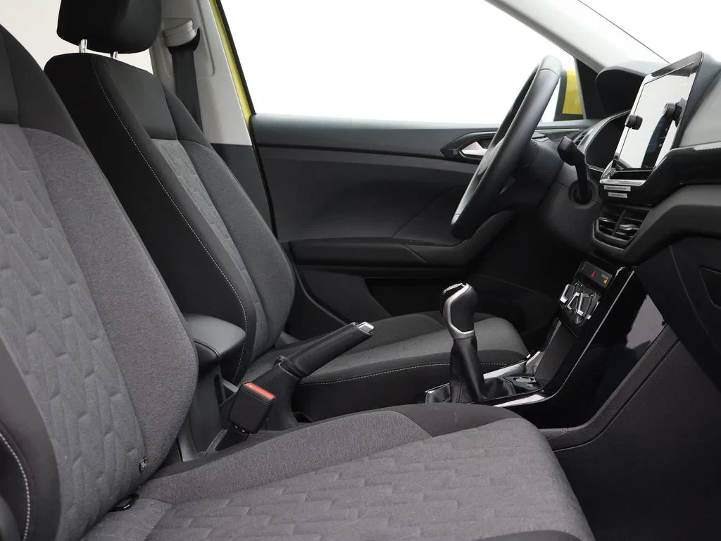 Volkswagen-T-Cross-image-9