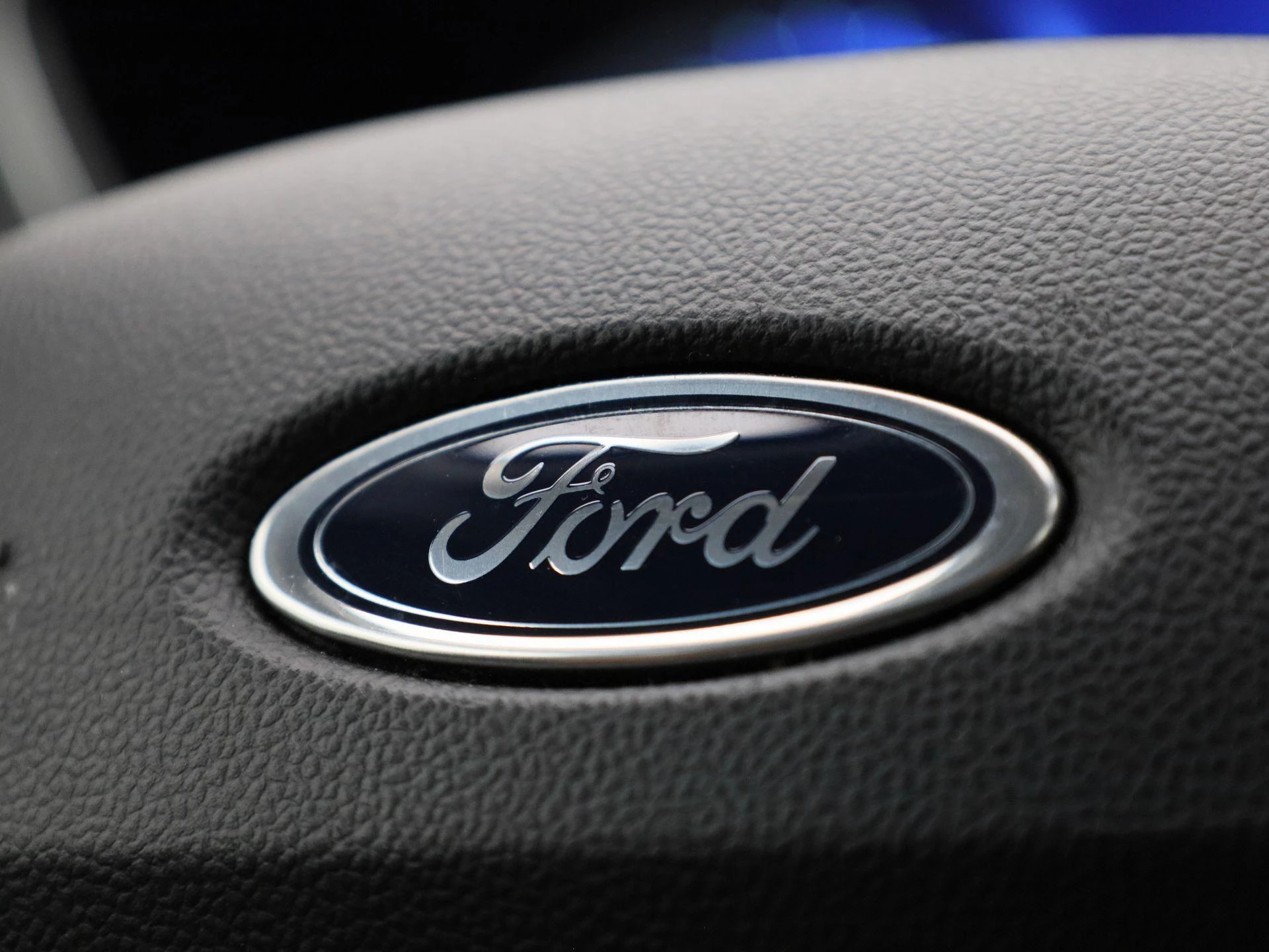 Ford Kuga 2.5i FHEV Aut. 140kW Titanium