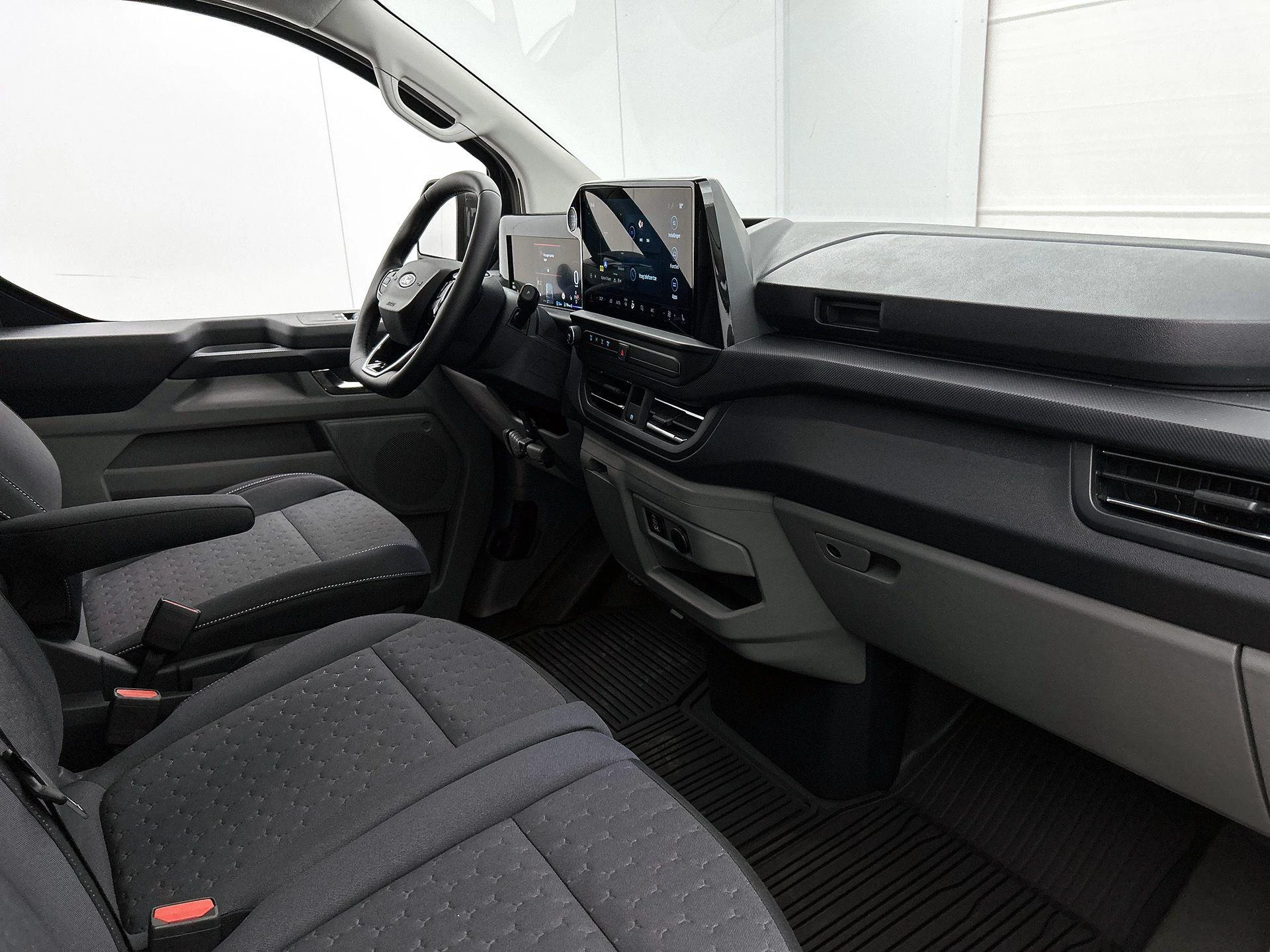 Ford-Transit Custom-image-21