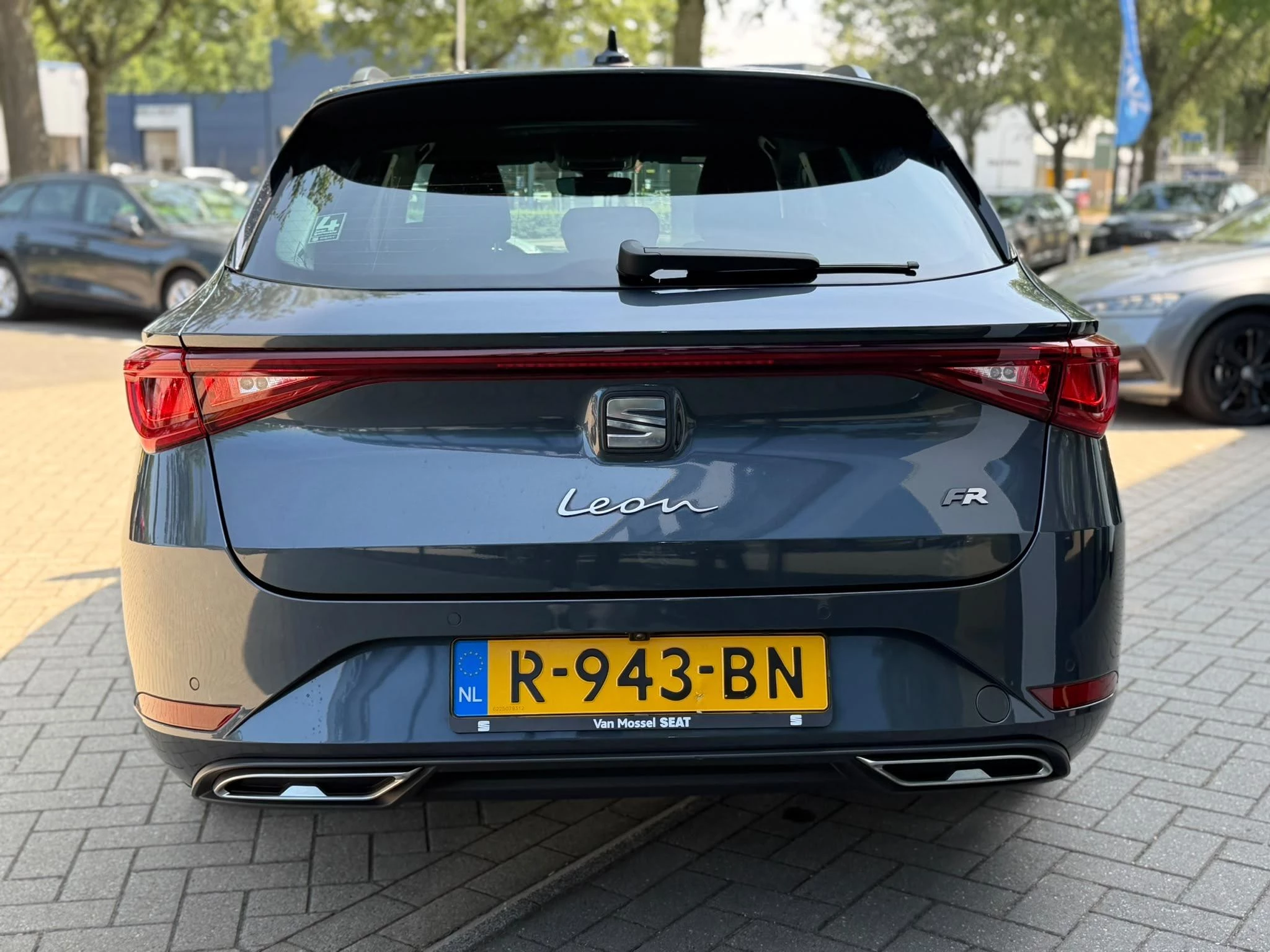 SEAT Leon Sportstourer 1.0 eTSI FR Business Intense