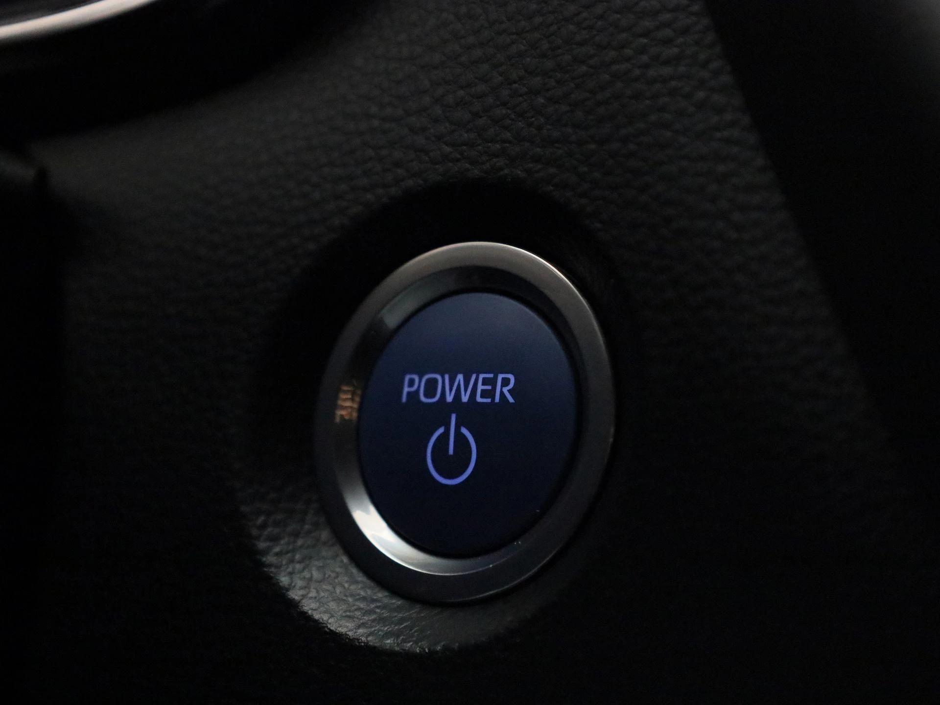 Toyota-Corolla Touring Sports-image-25