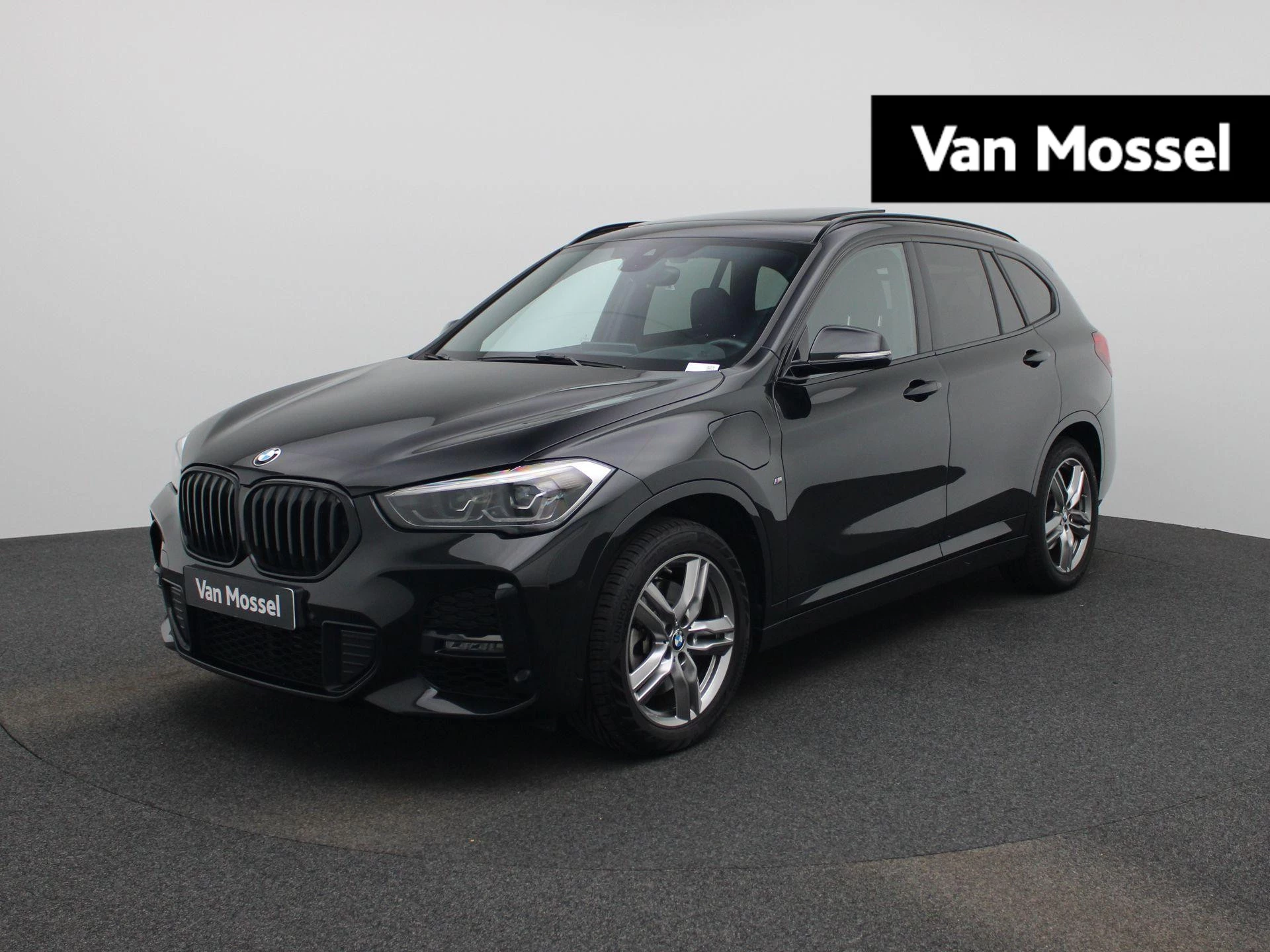 BMW-X1-image-0