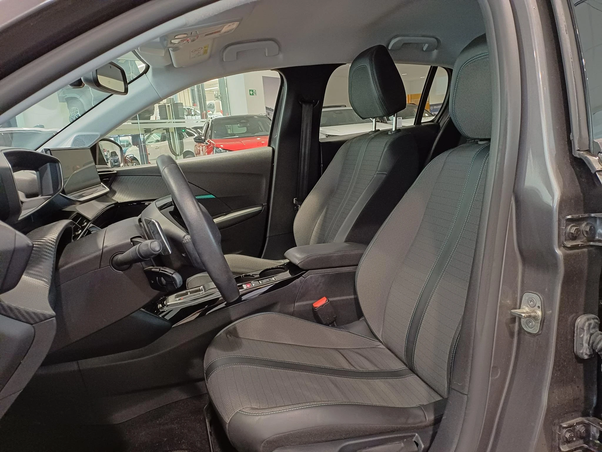 Peugeot-208-image-5
