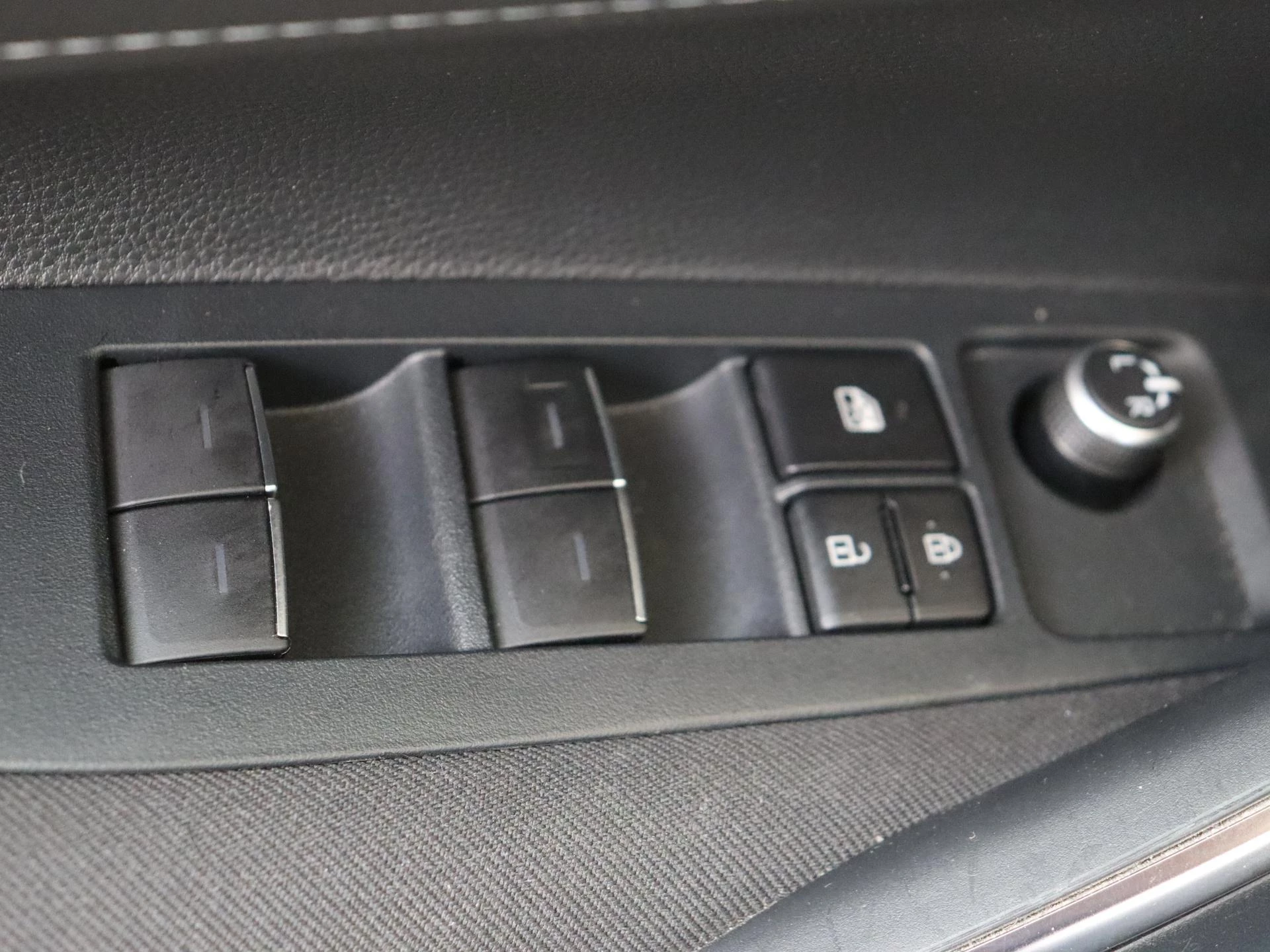 Toyota-Corolla Touring Sports-image-27