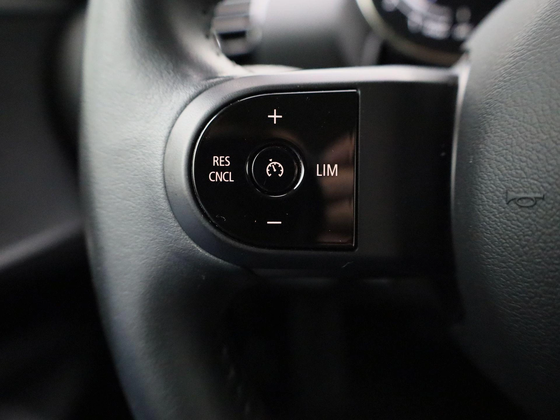 MINI-Clubman-image-25