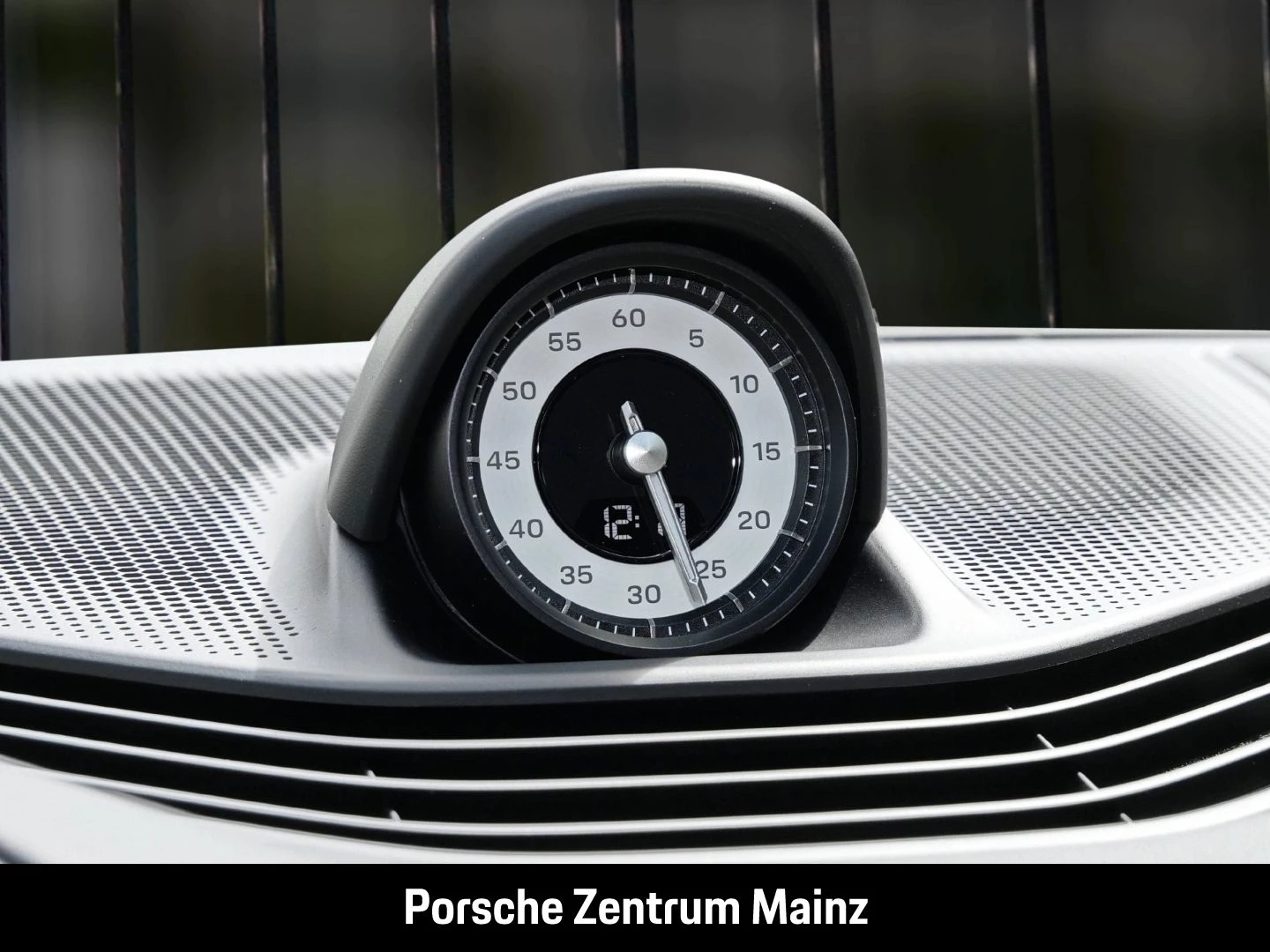 Porsche Taycan Black Edition InnoDrive HA-Lenkung HeadUp black edition