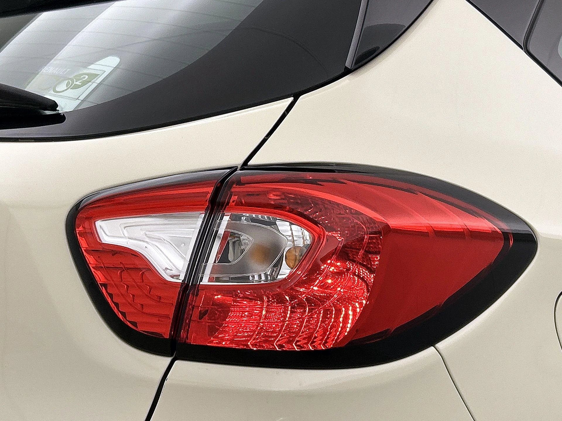 Renault-Captur-image-15