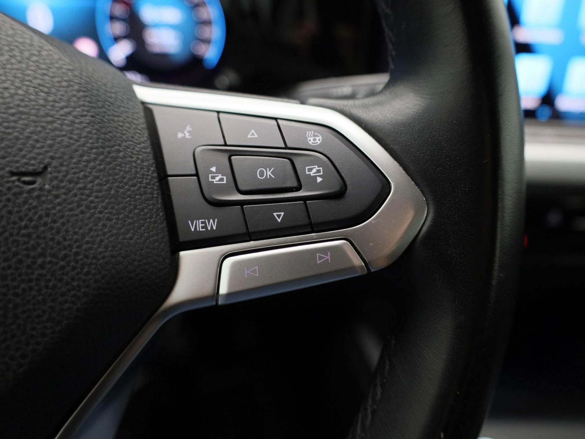 Volkswagen-Golf-image-15
