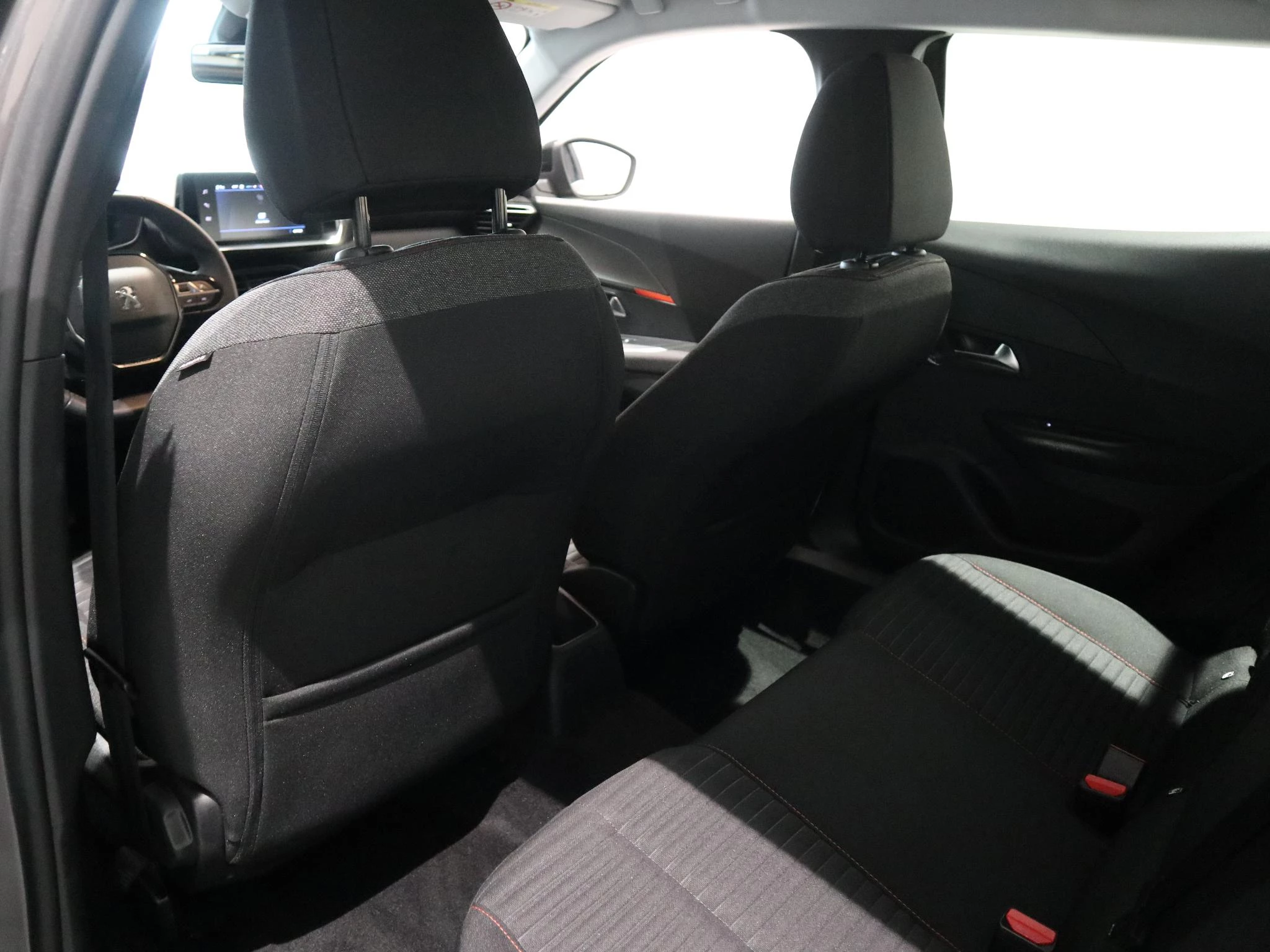 Peugeot-2008-image-9
