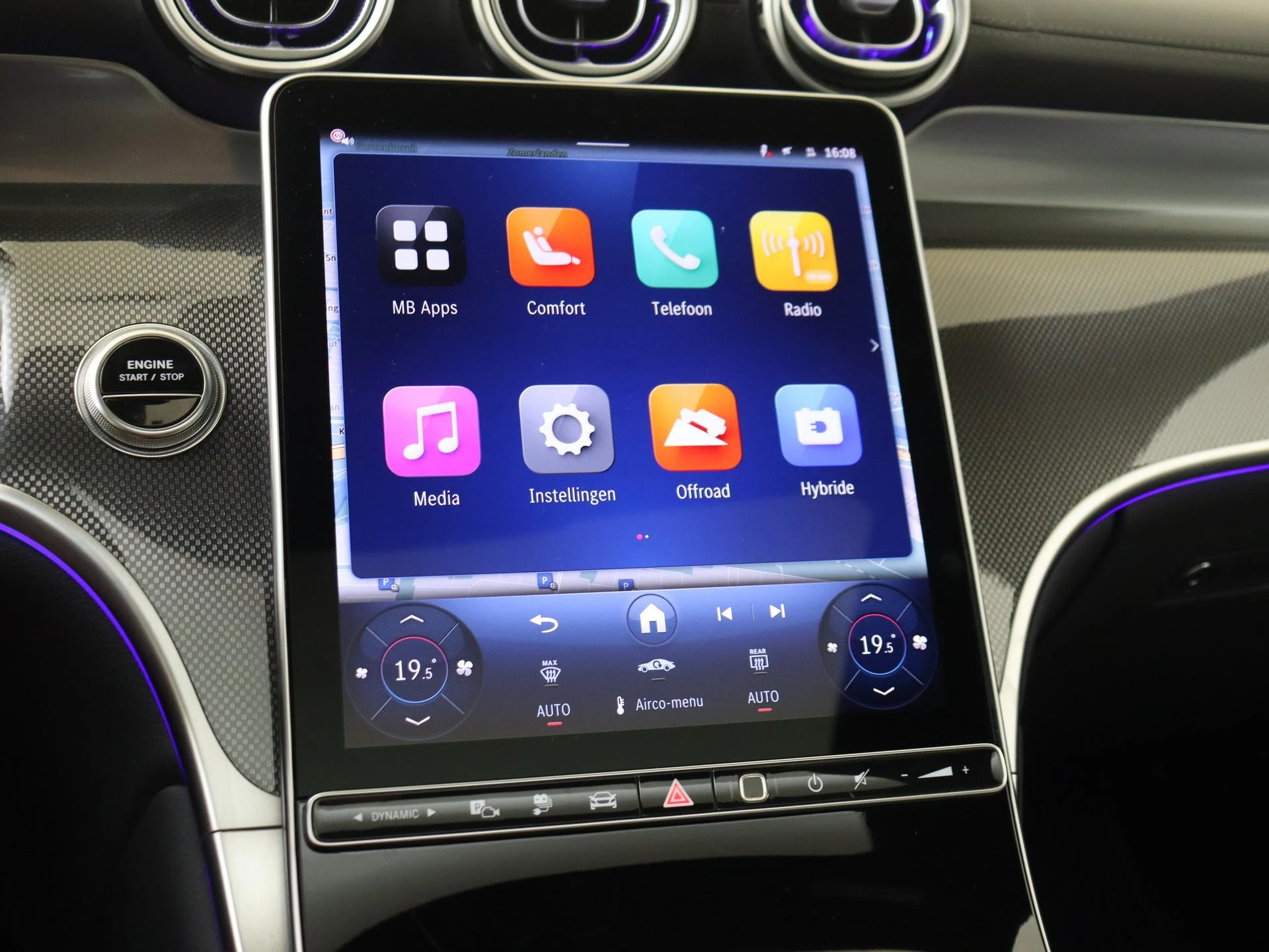 Mercedes-Benz-GLC-image-15