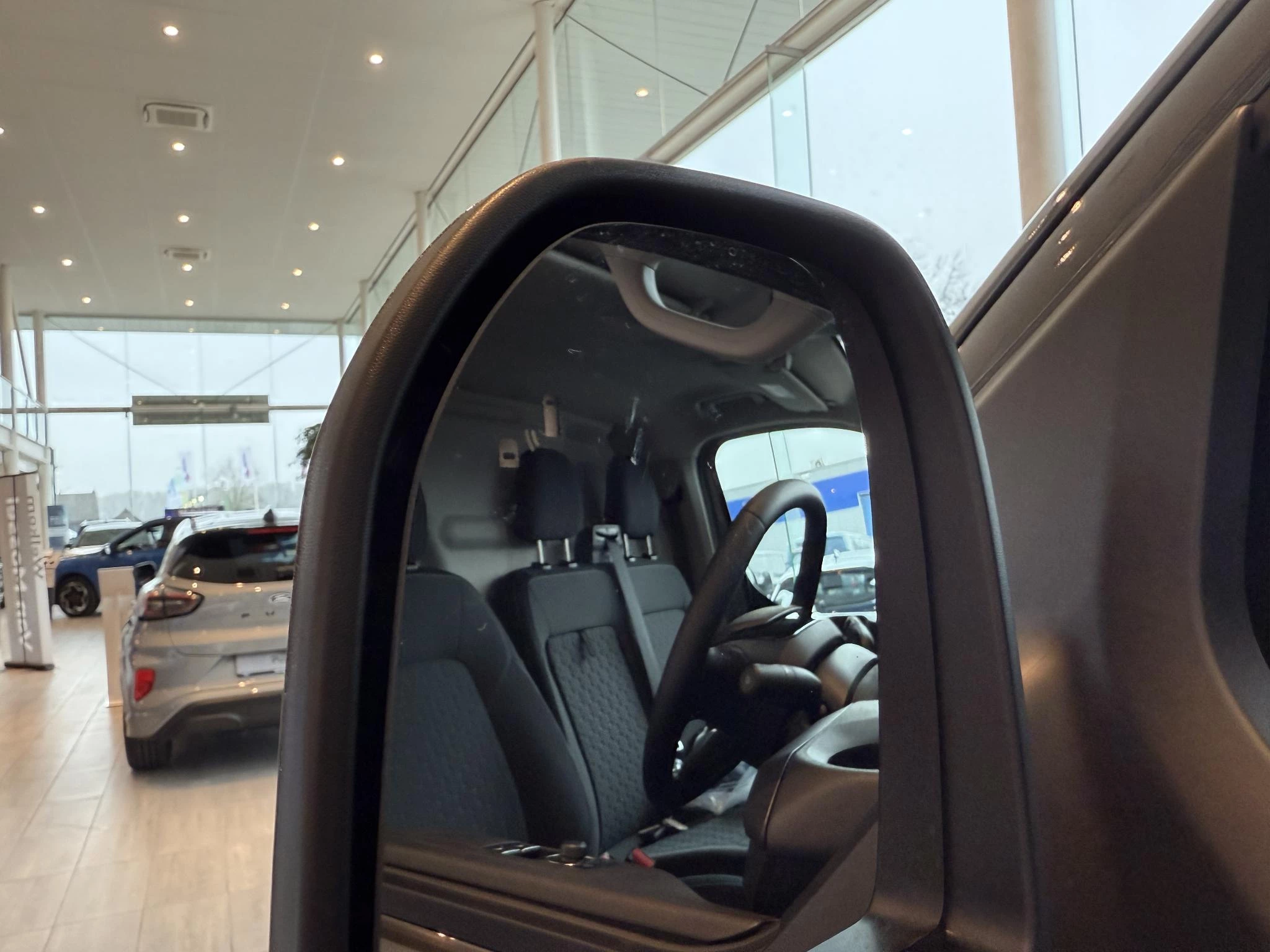 Ford-Transit Custom-image-20