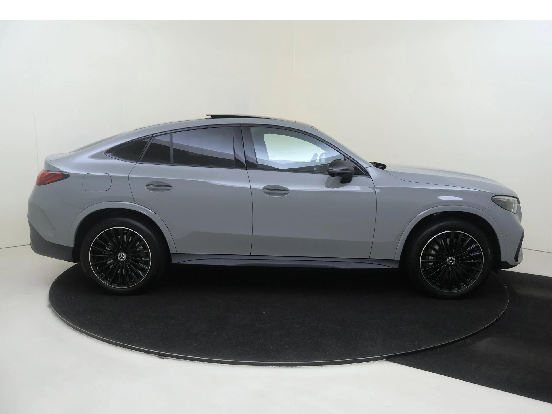 Mercedes-Benz-GLC-image-8