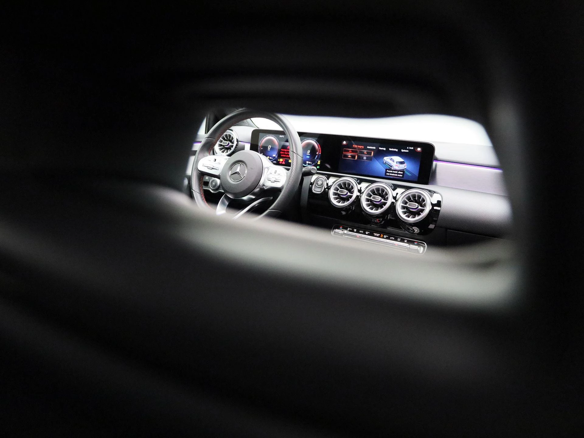 Mercedes-Benz-A-Klasse-image-48