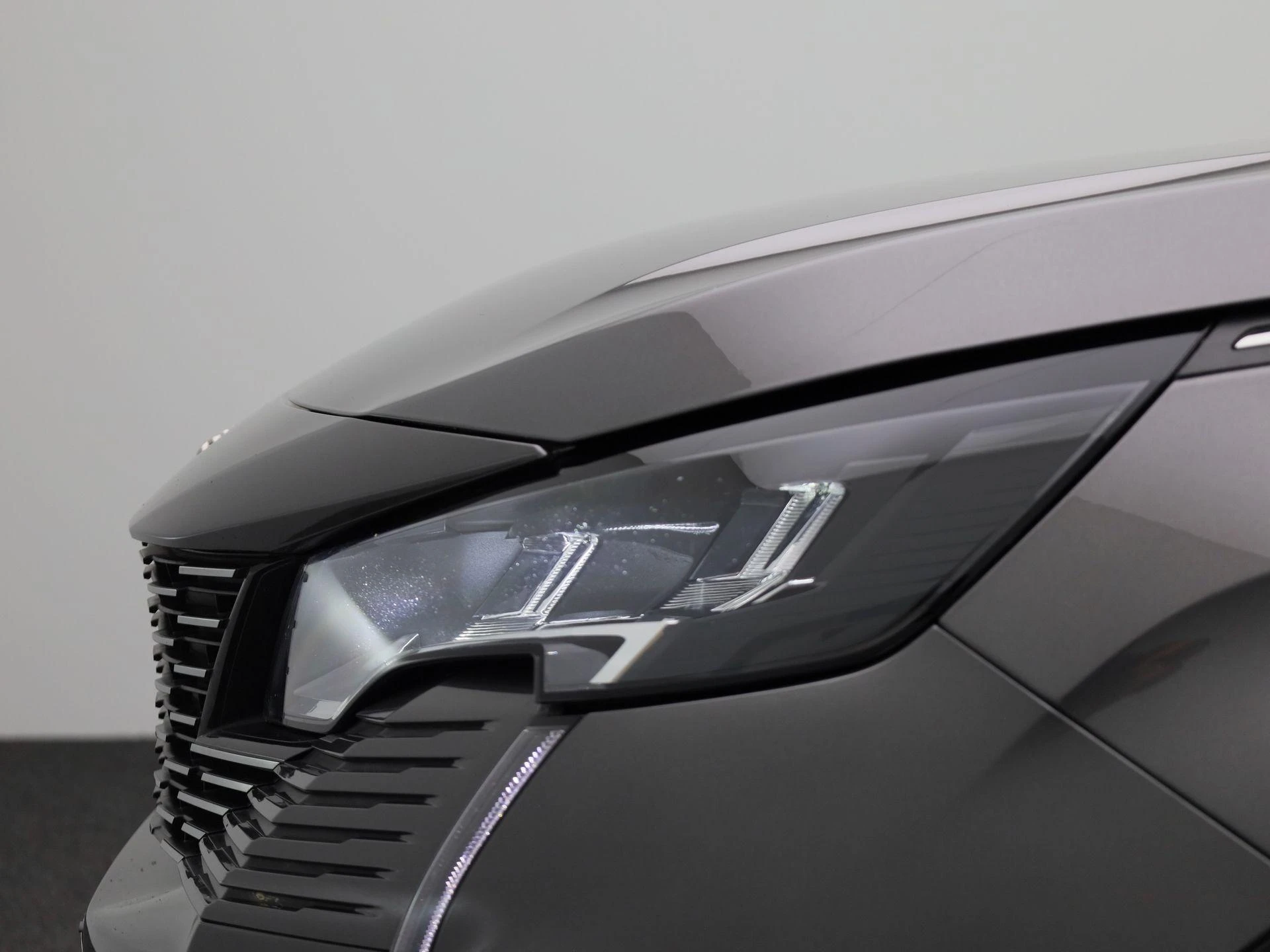 Peugeot-5008-image-18